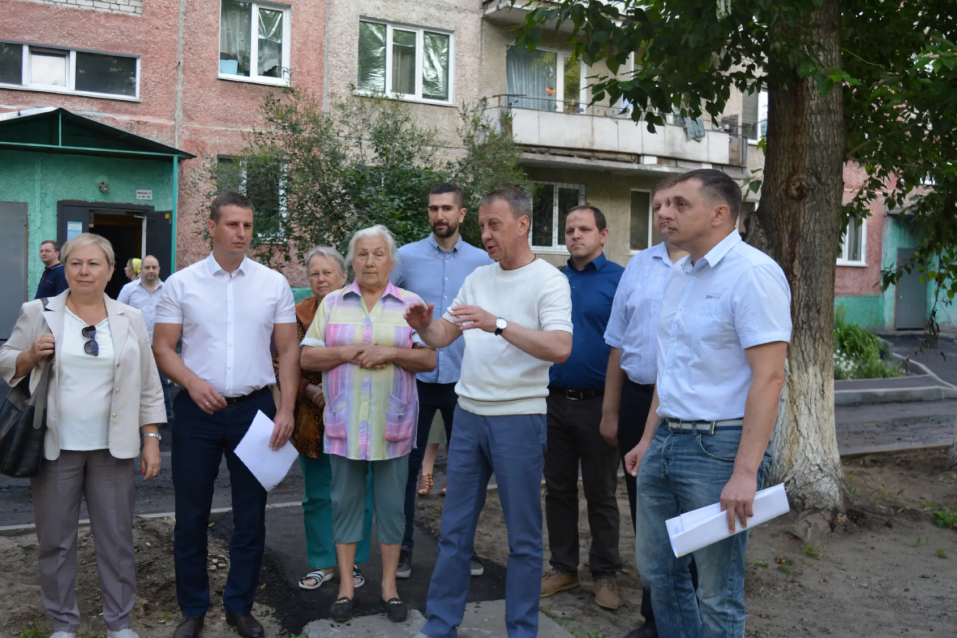 Несколько десятков дворов Барнаула ждёт капитальный ремонт Несколько десятков дворов Барнаула ждёт капитальный ремонт