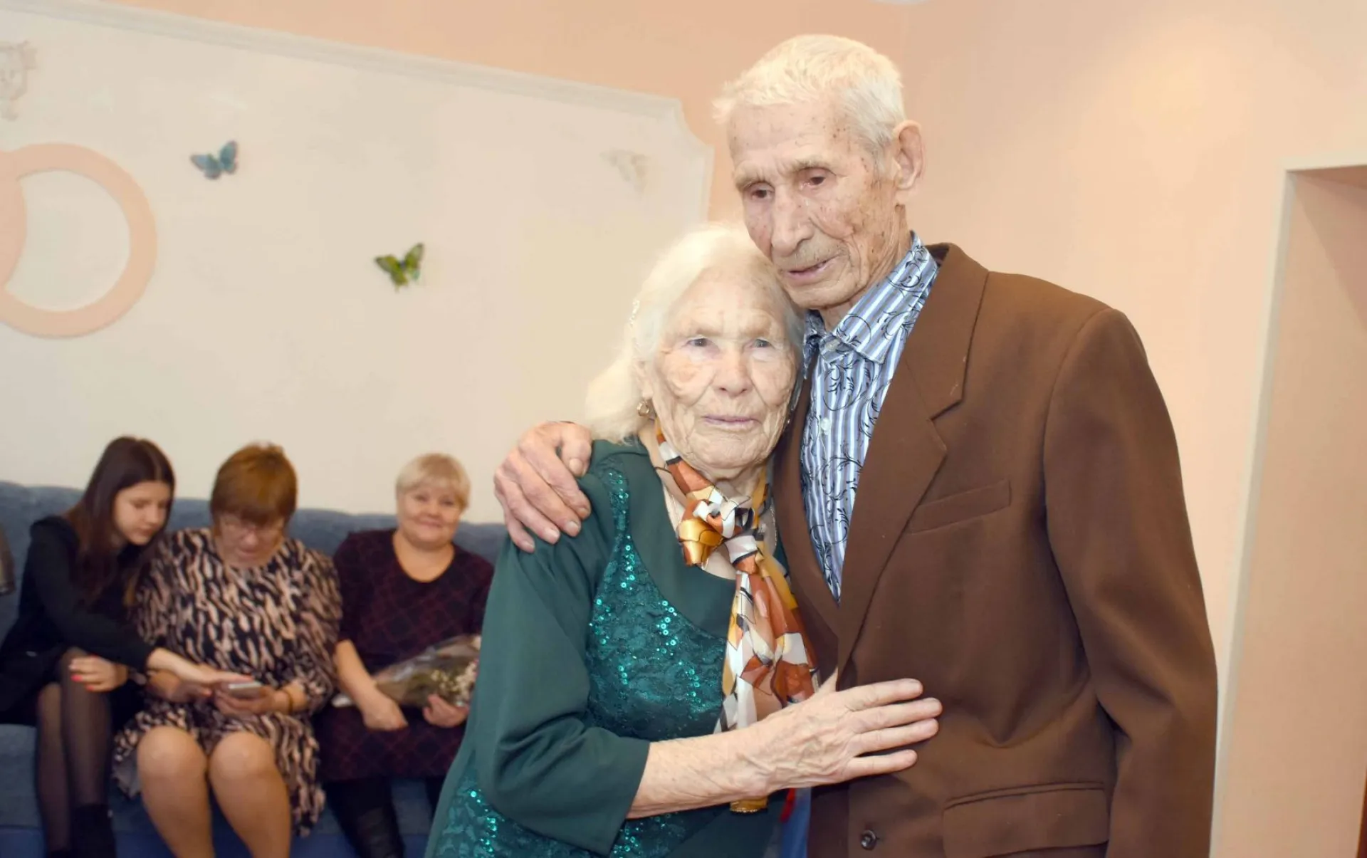Пара из Алейска отметила 70 лет совместной жизни Пара из Алейска отметила 70 лет совместной жизни