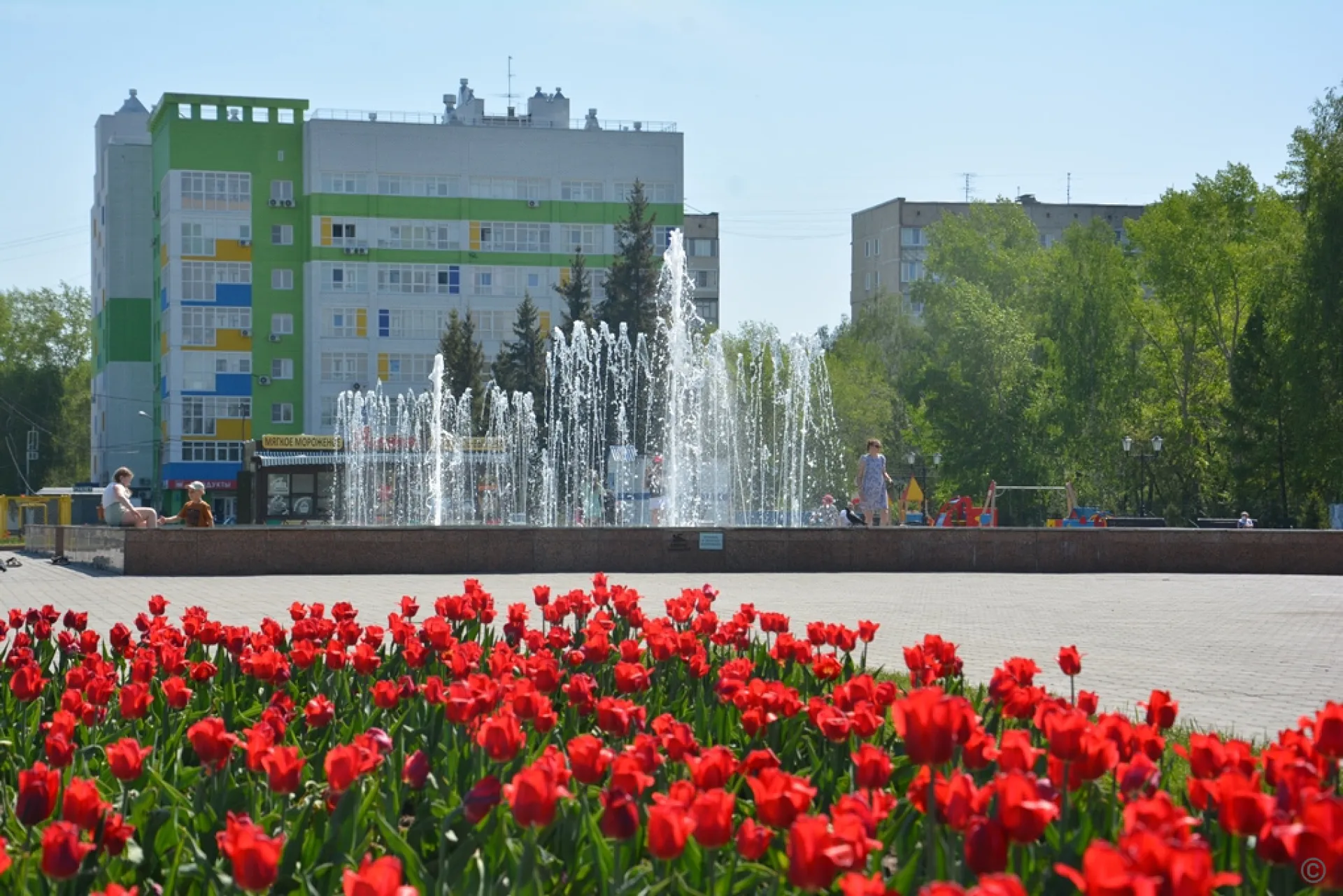 Праздничная программа ко Дню города Барнаула состоится в Ленинском районе на площади Мира Праздничная программа ко Дню города Барнаула состоится в Ленинском районе на площади Мира