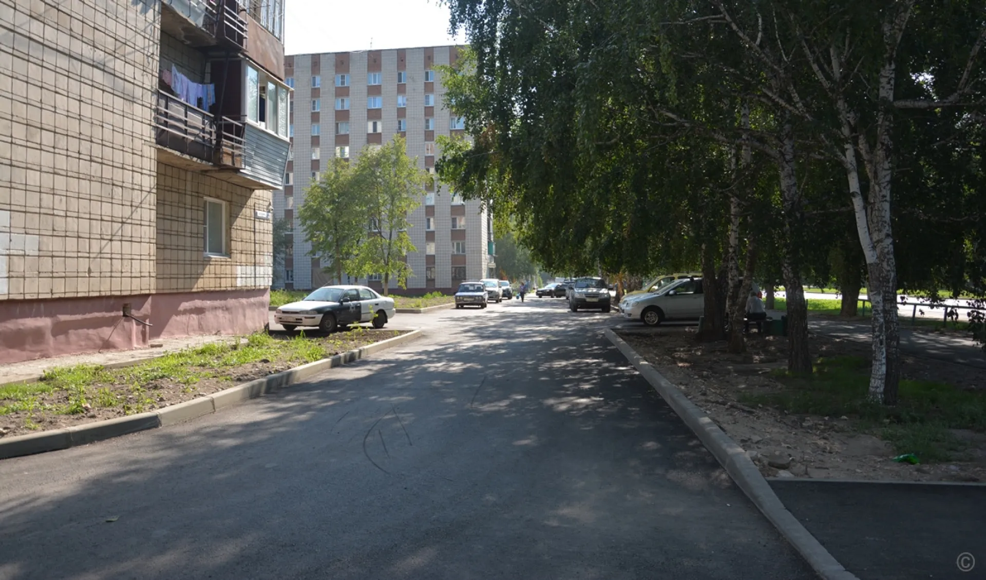 11 дворов заасфальтировали в Ленинском районе в Барнауле 11 дворов заасфальтировали в Ленинском районе в Барнауле