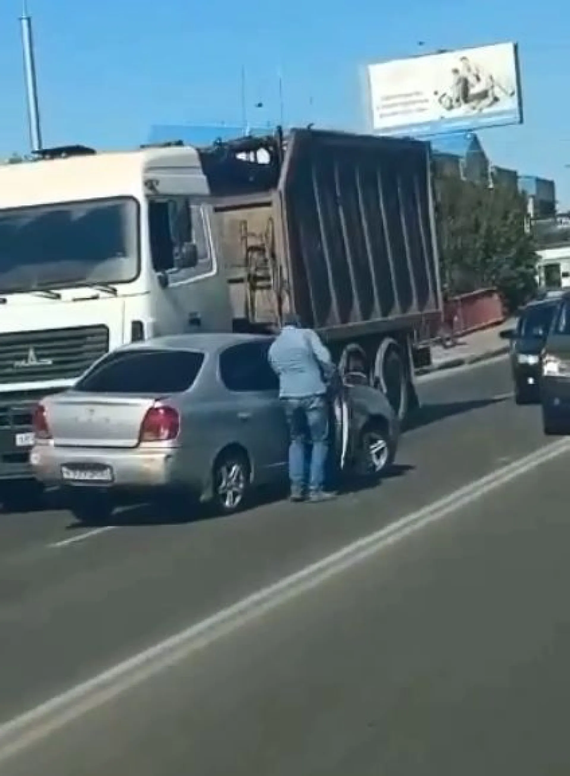 Небольшое ДТП произошло на одной из улиц Барнаула