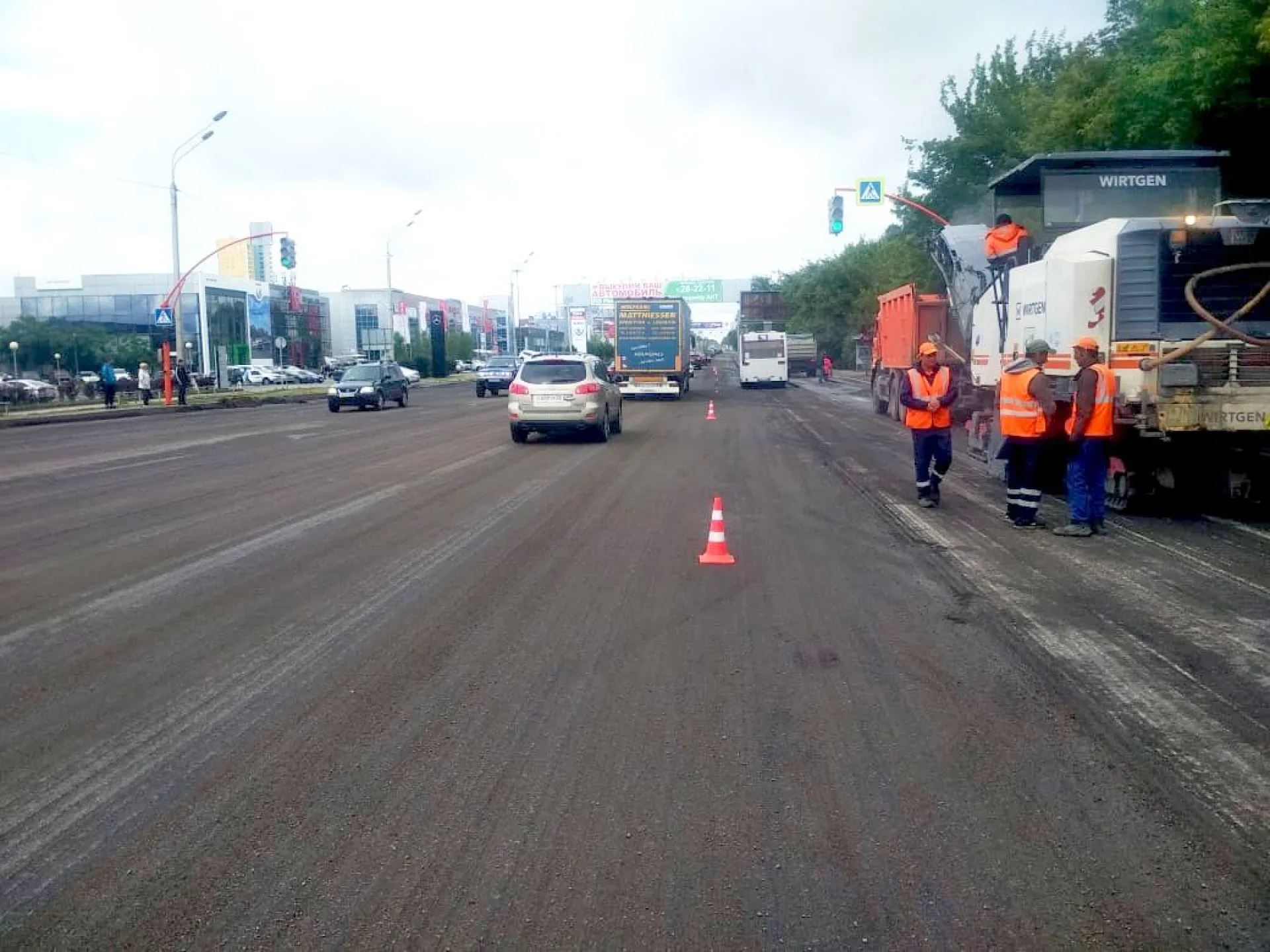 В Барнауле начали ремонтировать участок Павловского тракта В Барнауле начали ремонтировать участок Павловского тракта