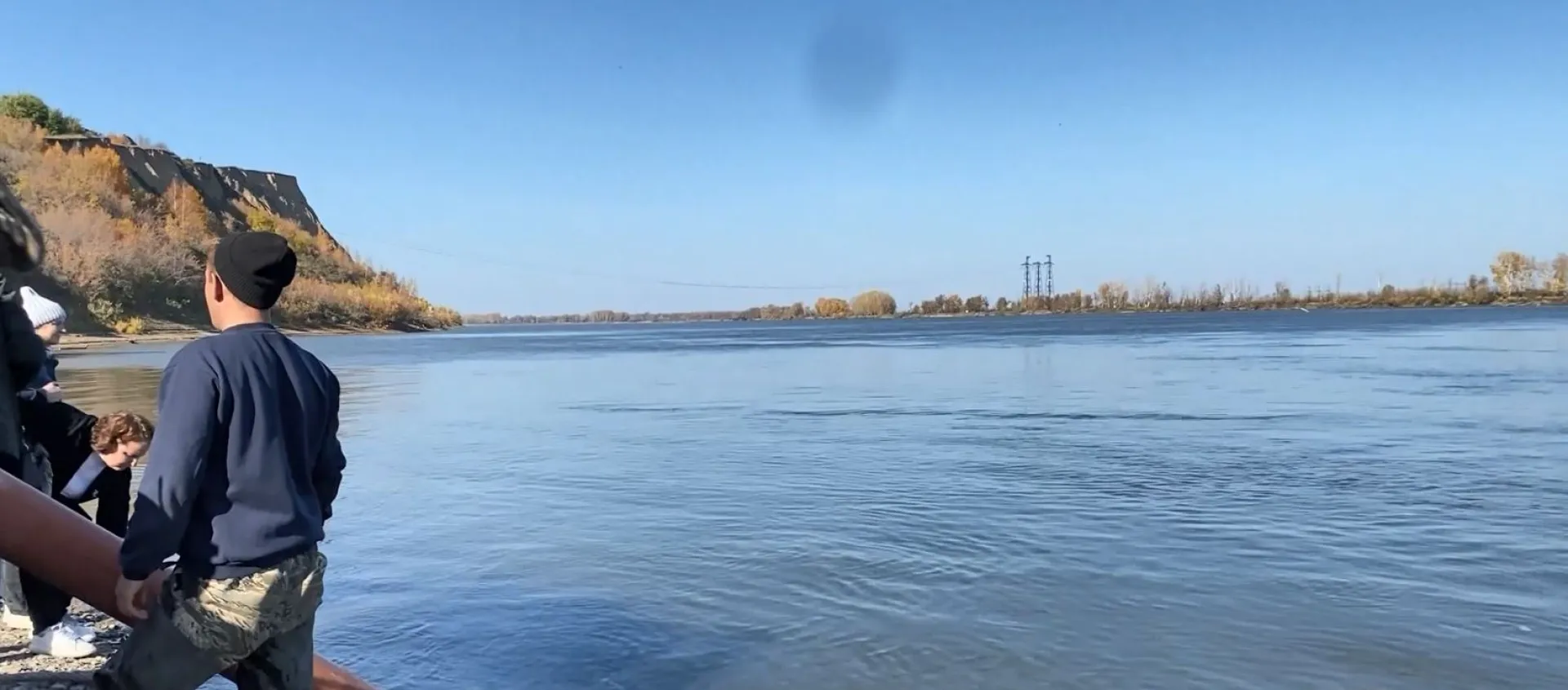 Несколько тысяч мальков сазана выпустили в Обь недалеко от Барнаула Несколько тысяч мальков сазана выпустили в Обь недалеко от Барнаула