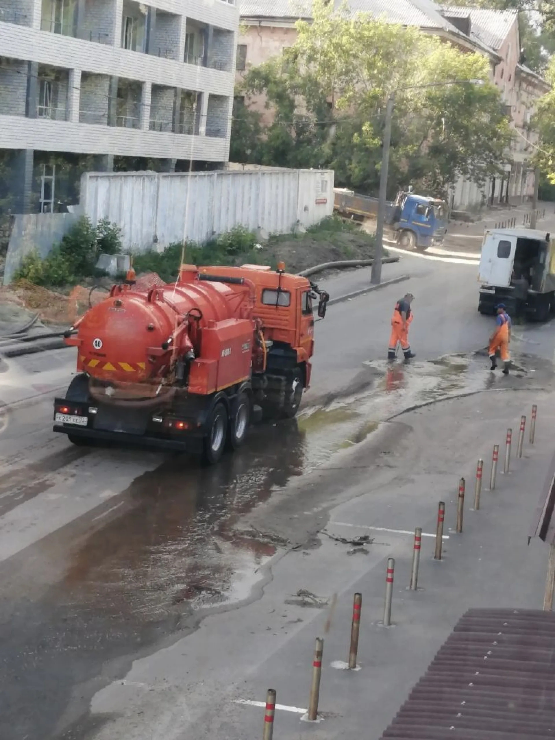 Авария на новой трассе водоснабжения произошла в Барнауле Авария на новой трассе водоснабжения произошла в Барнауле