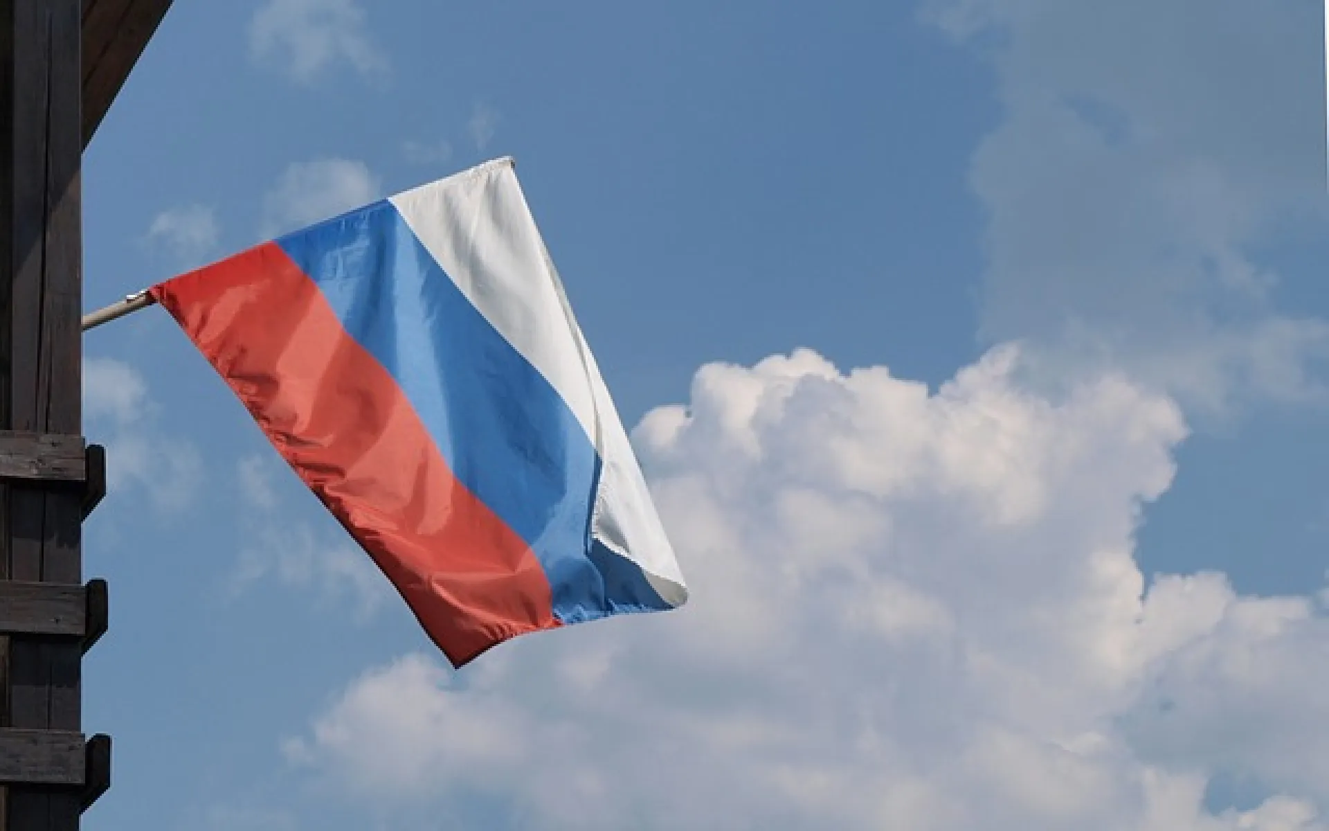Российские депутаты одобрили право губернаторов избираться более двух сроков подряд Российские депутаты одобрили право губернаторов избираться более двух сроков подряд