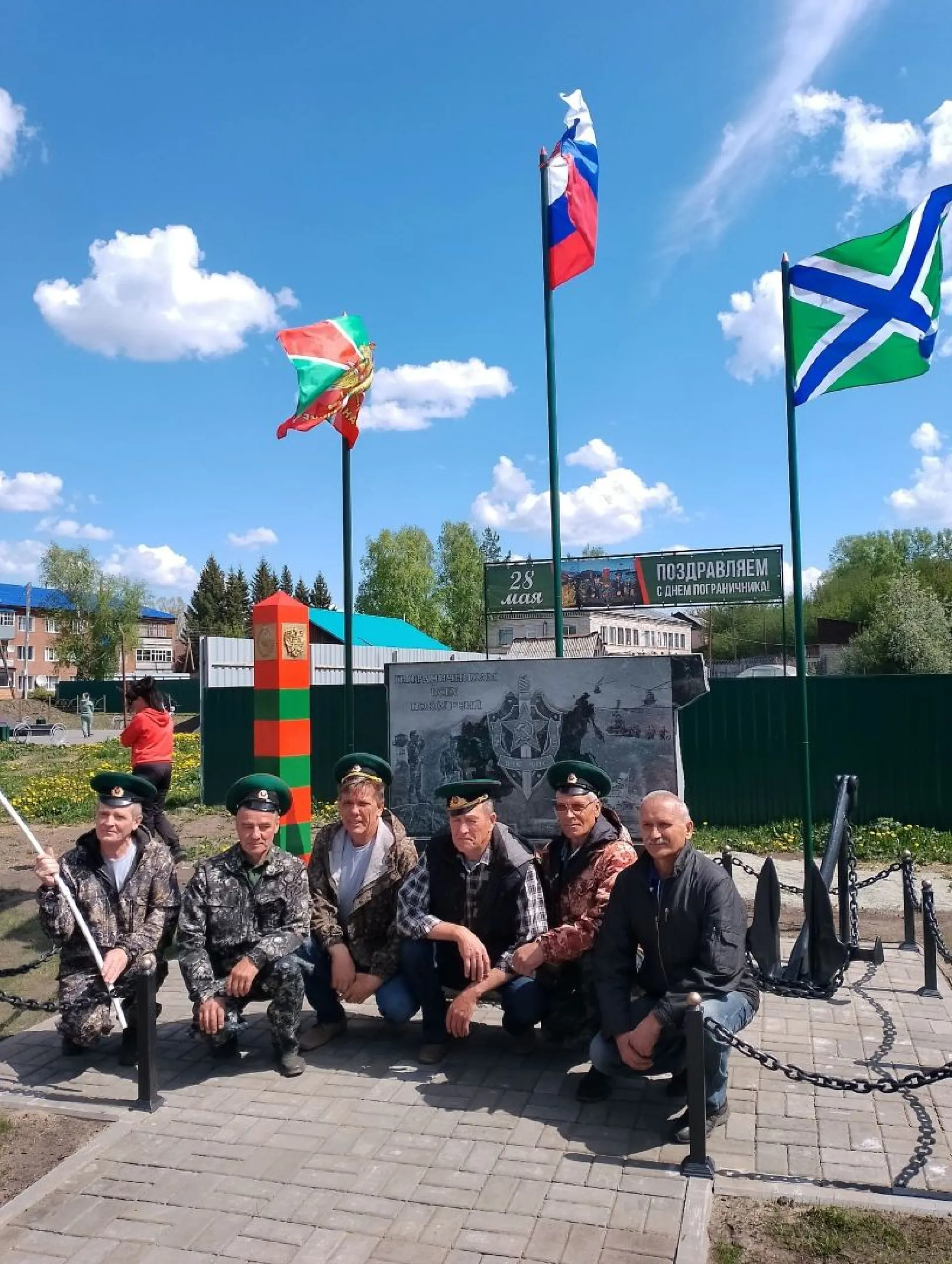 Памятник воинам-пограничникам открыли в селе Алтайского края Памятник воинам-пограничникам открыли в селе Алтайского края