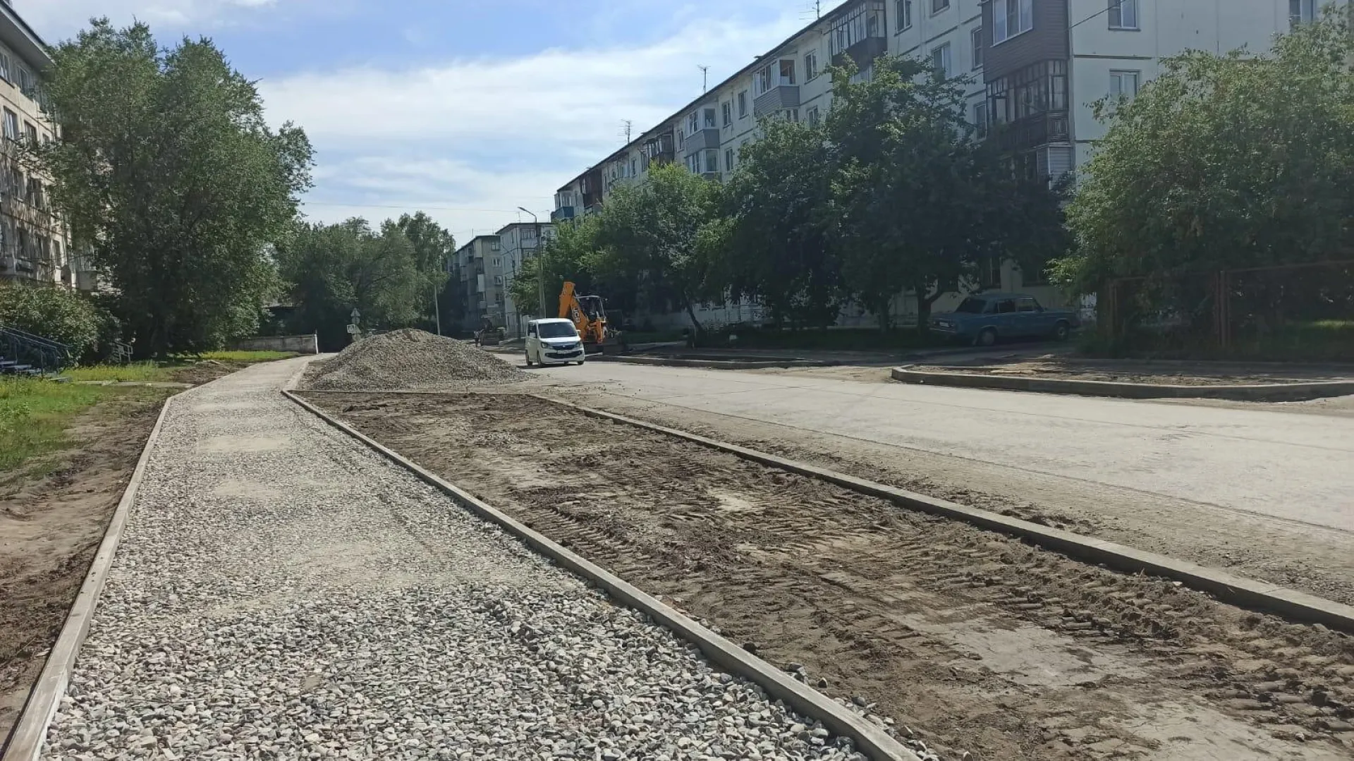 Сразу три улицы ремонтируют в Бийске Сразу три улицы ремонтируют в Бийске