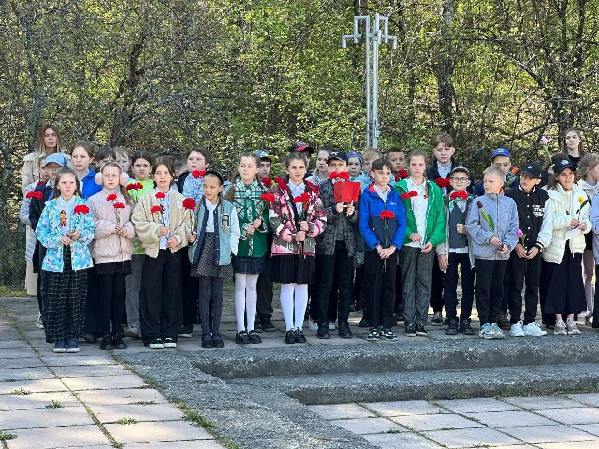 Школьники почтили память участников Великой Отечественной войны в Бийске 