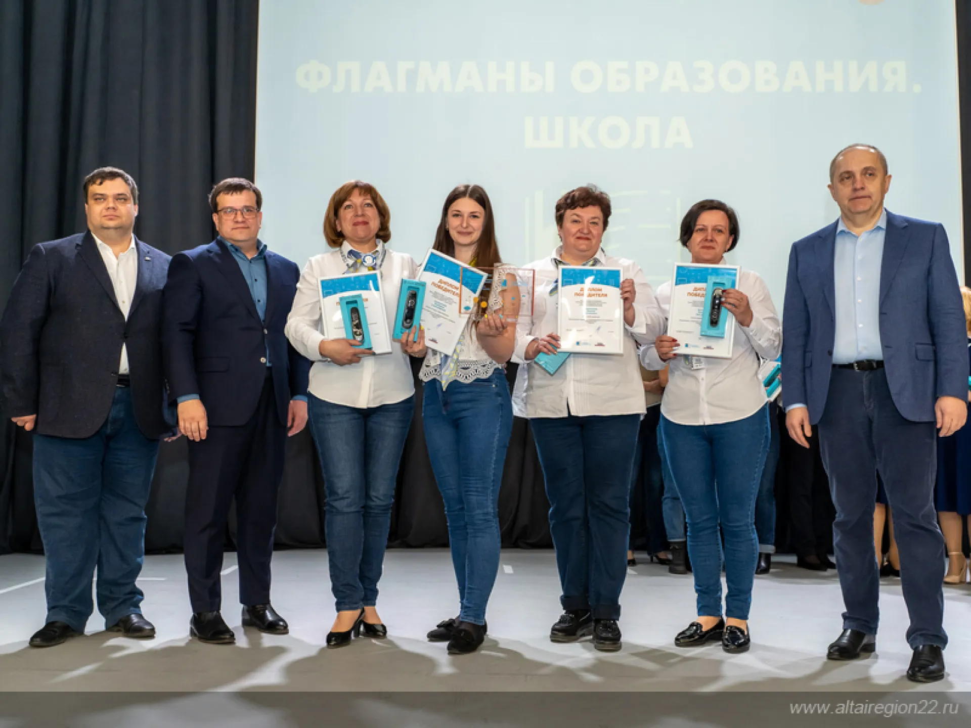 «Выйти за пределы». Барнаульские педагоги прошли в финал всероссийского конкурса «Выйти за пределы». Барнаульские педагоги прошли в финал всероссийского конкурса