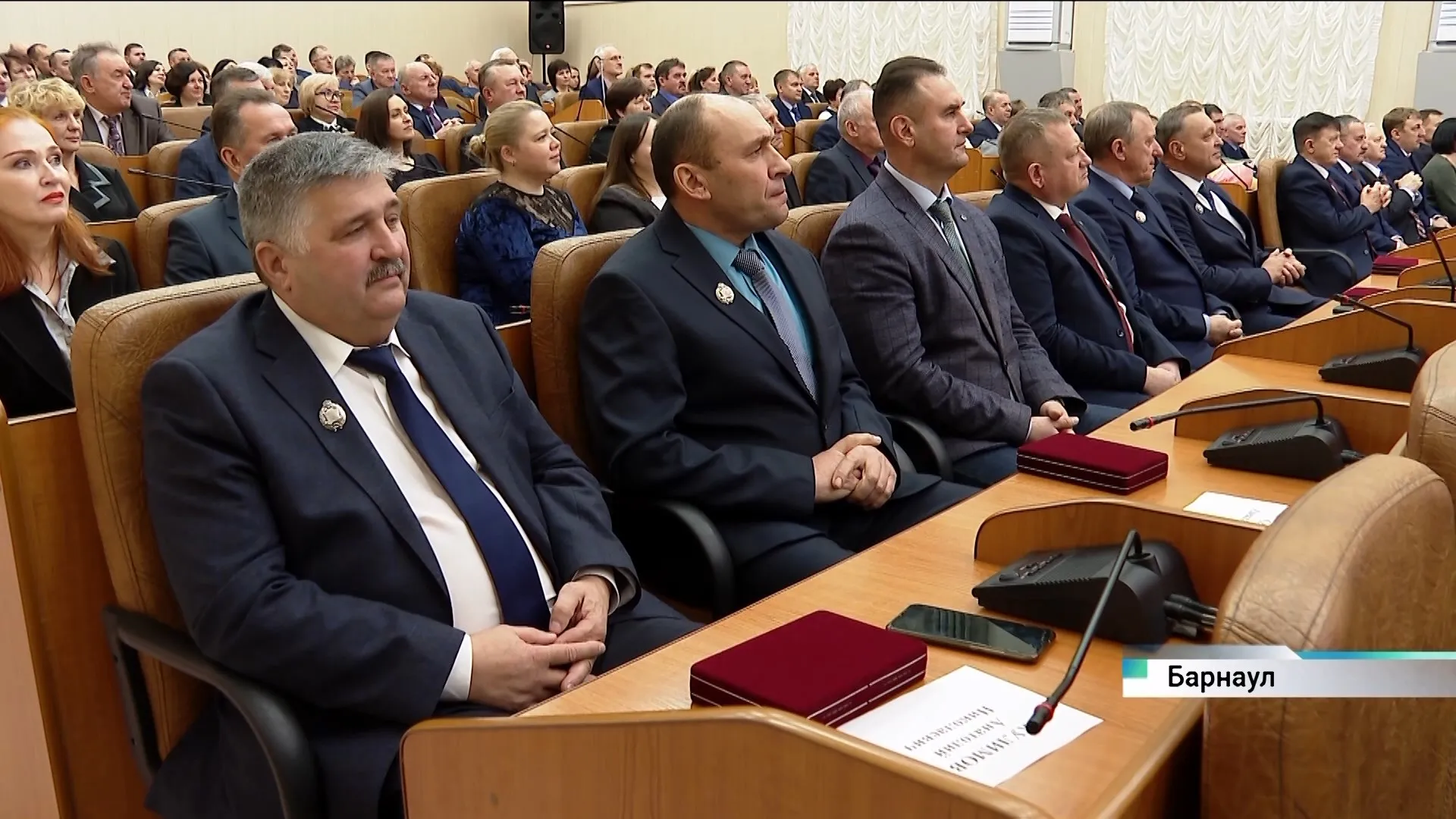 Работников отрасли сельского хозяйства и перерабатывающей промышленности наградили в региональном правительстве Работников отрасли сельского хозяйства и перерабатывающей промышленности наградили в региональном правительстве