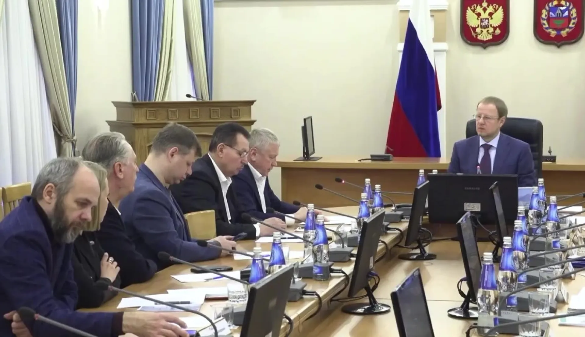 Губернатор Виктор Томенко провел встречу с Советом Общественной палаты Алтайского края