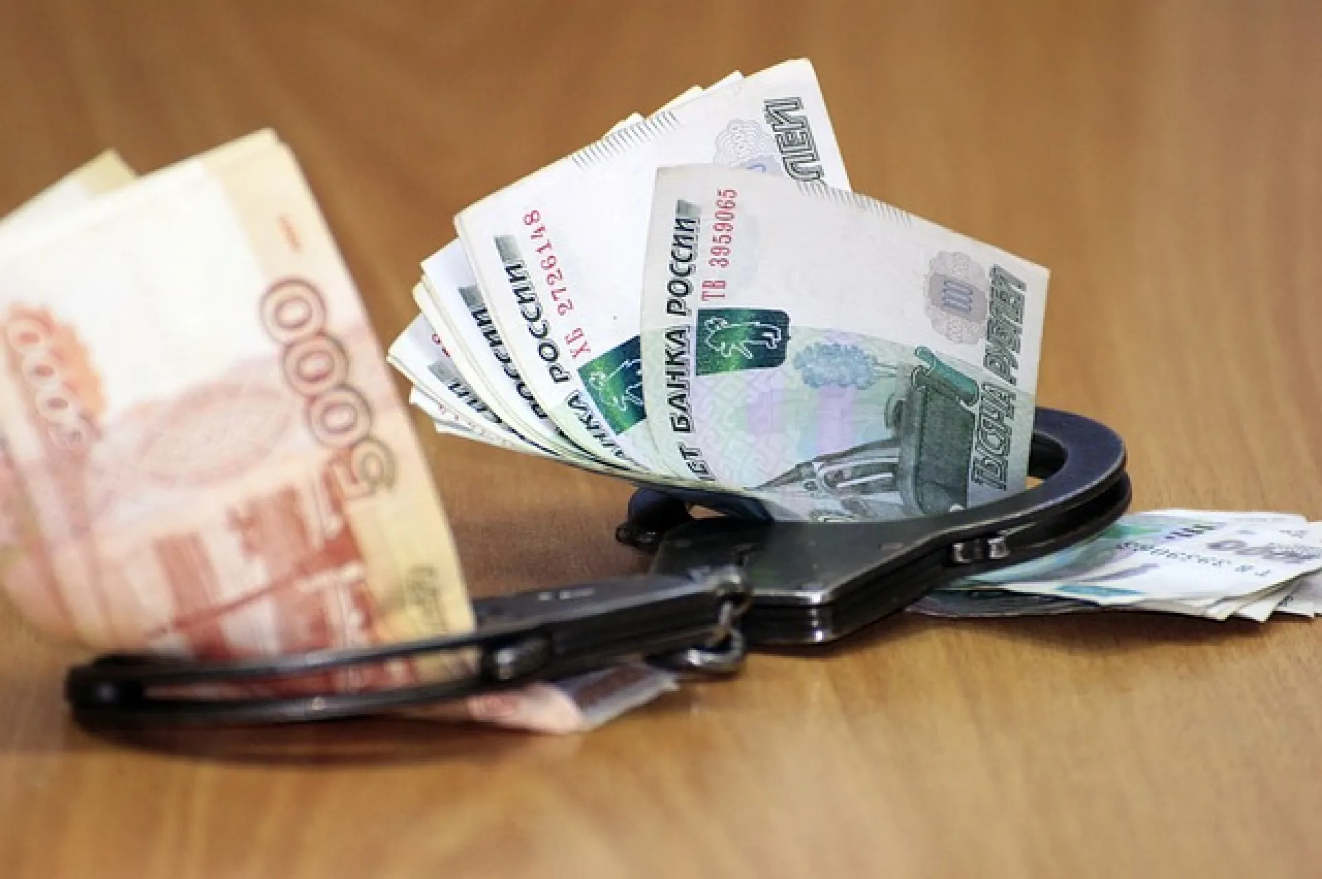 Двух алтайских предпринимателей осудят за коррупционное преступление в сфере оптовой торговли лесопродукцией Двух алтайских предпринимателей осудят за коррупционное преступление в сфере оптовой торговли лесопродукцией