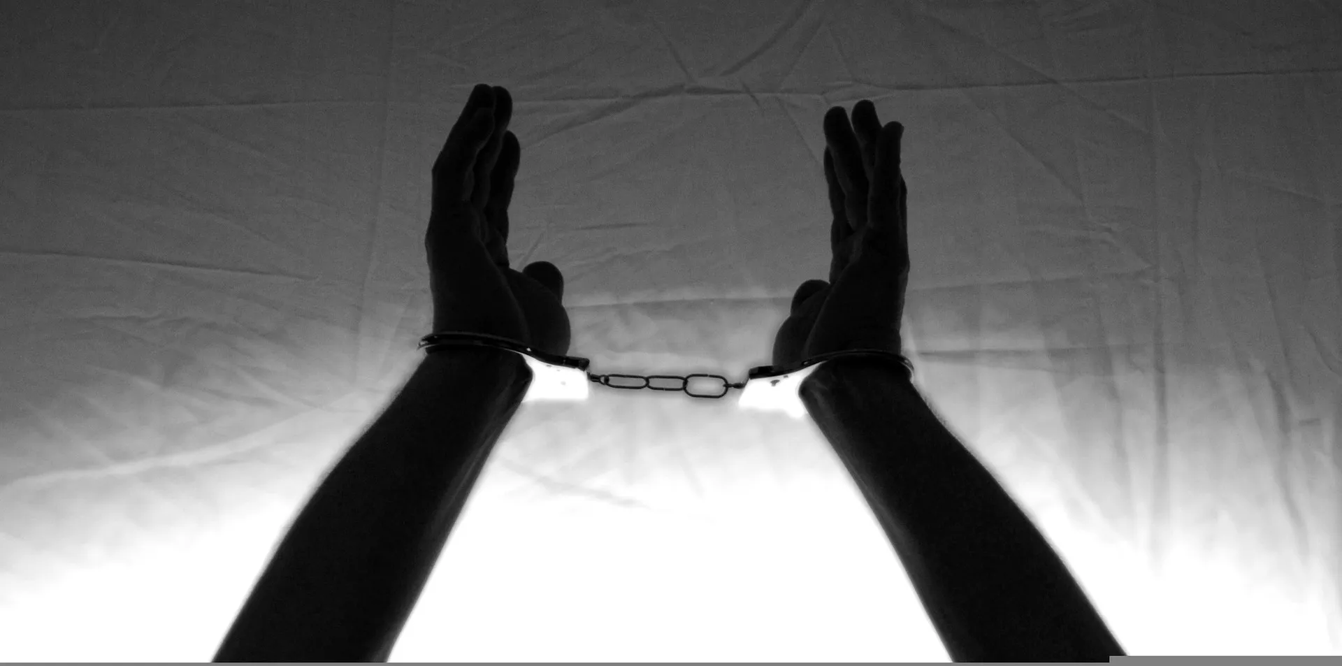 Хозяин частной охранной организации задолжал своим сотрудникам 650 тысяч рублей в Барнауле Хозяин частной охранной организации задолжал своим сотрудникам 650 тысяч рублей в Барнауле