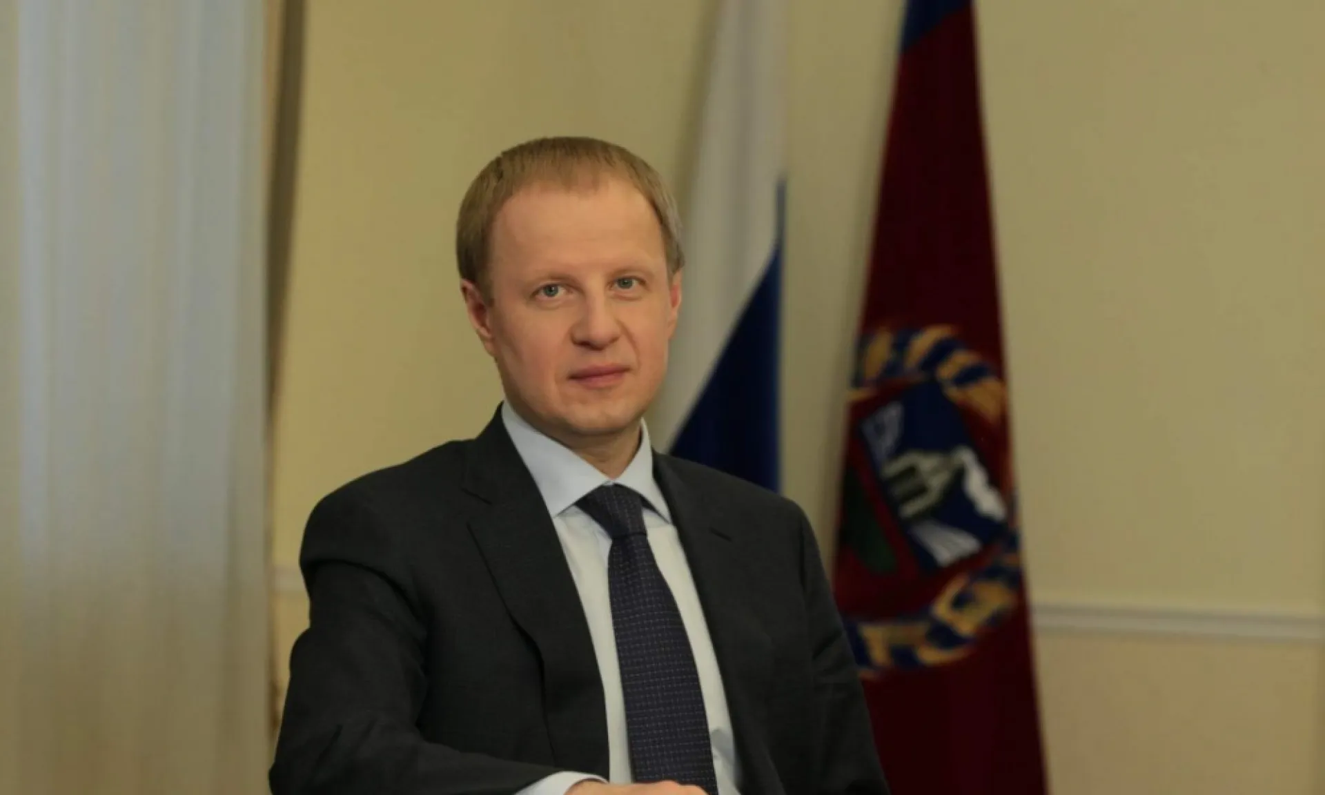 Виктор Томенко поздравил жителей Алтайского края с Новым годом и Рождеством Виктор Томенко поздравил жителей Алтайского края с Новым годом и Рождеством