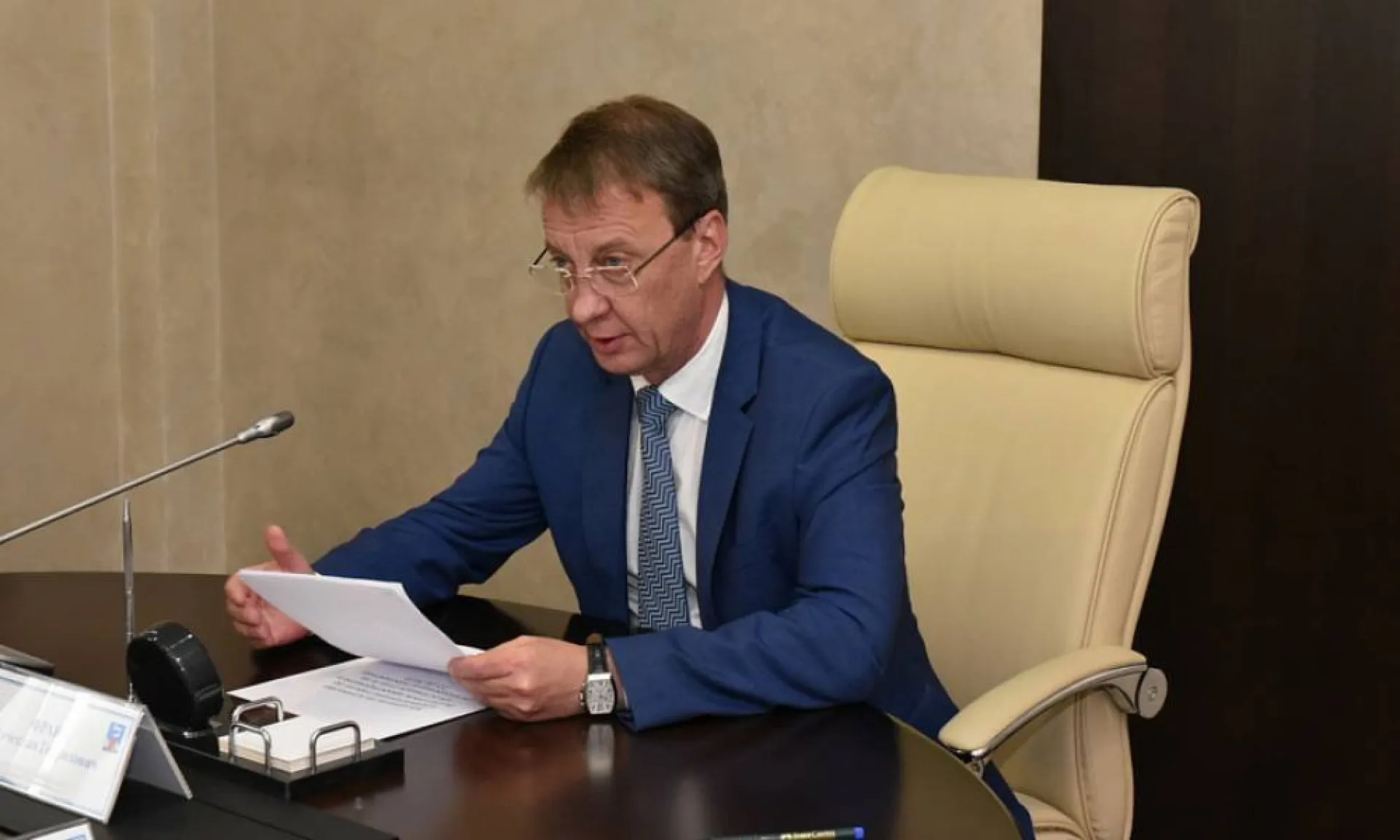 Вячеслав Франк поздравил барнаульцев с Новым годом и Рождеством Вячеслав Франк поздравил барнаульцев с Новым годом и Рождеством