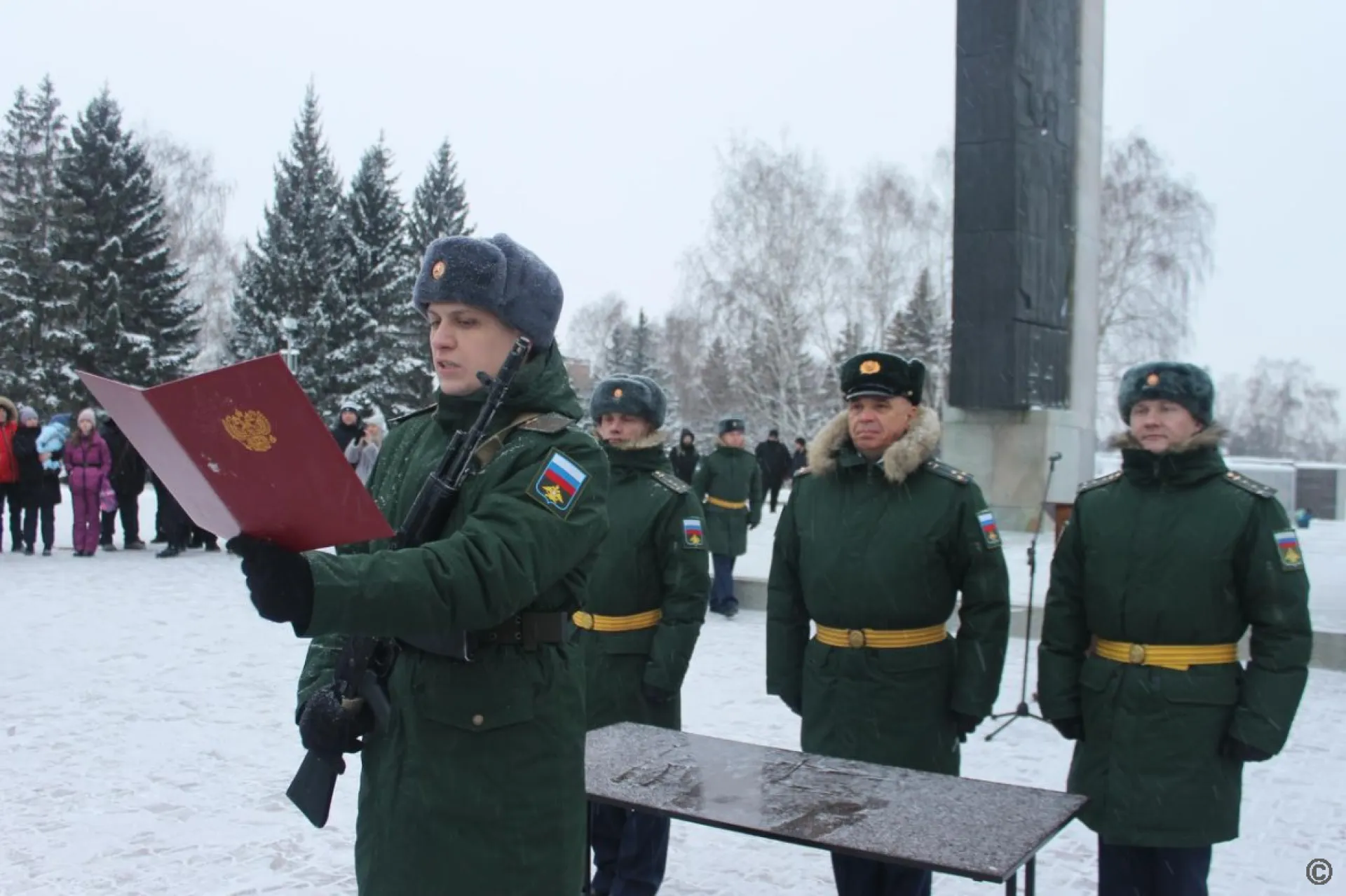 Военнослужащие Алтайского края приняли присягу в Барнауле Военнослужащие Алтайского края приняли присягу в Барнауле