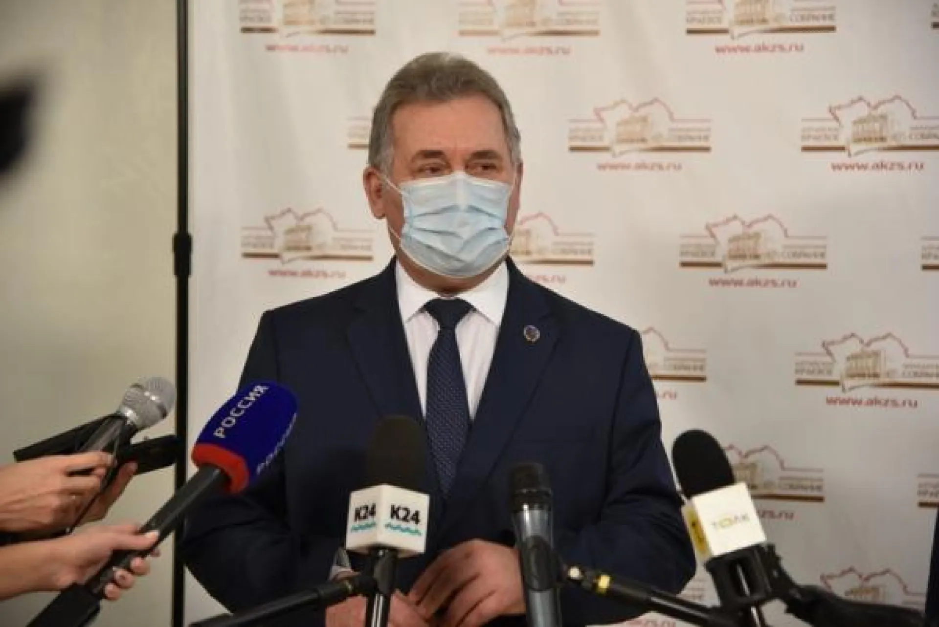 Председатель АКЗС Александр Романенко призвал жителей Алтайского края активнее вакцинироваться Председатель АКЗС Александр Романенко призвал жителей Алтайского края активнее вакцинироваться