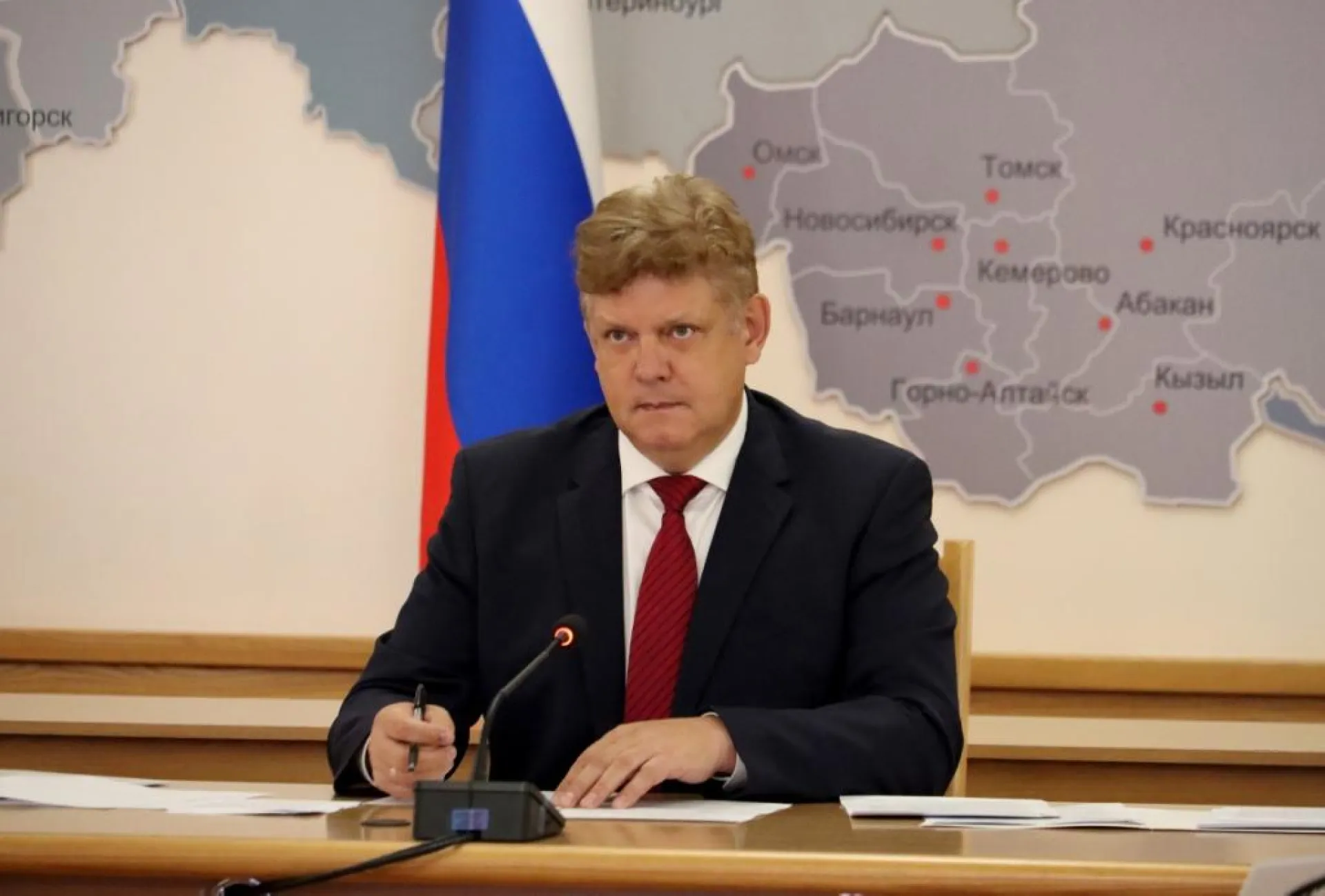Полпред президента в СФО Анатолий Серышев поздравил сибиряков с Пасхой Полпред президента в СФО Анатолий Серышев поздравил сибиряков с Пасхой