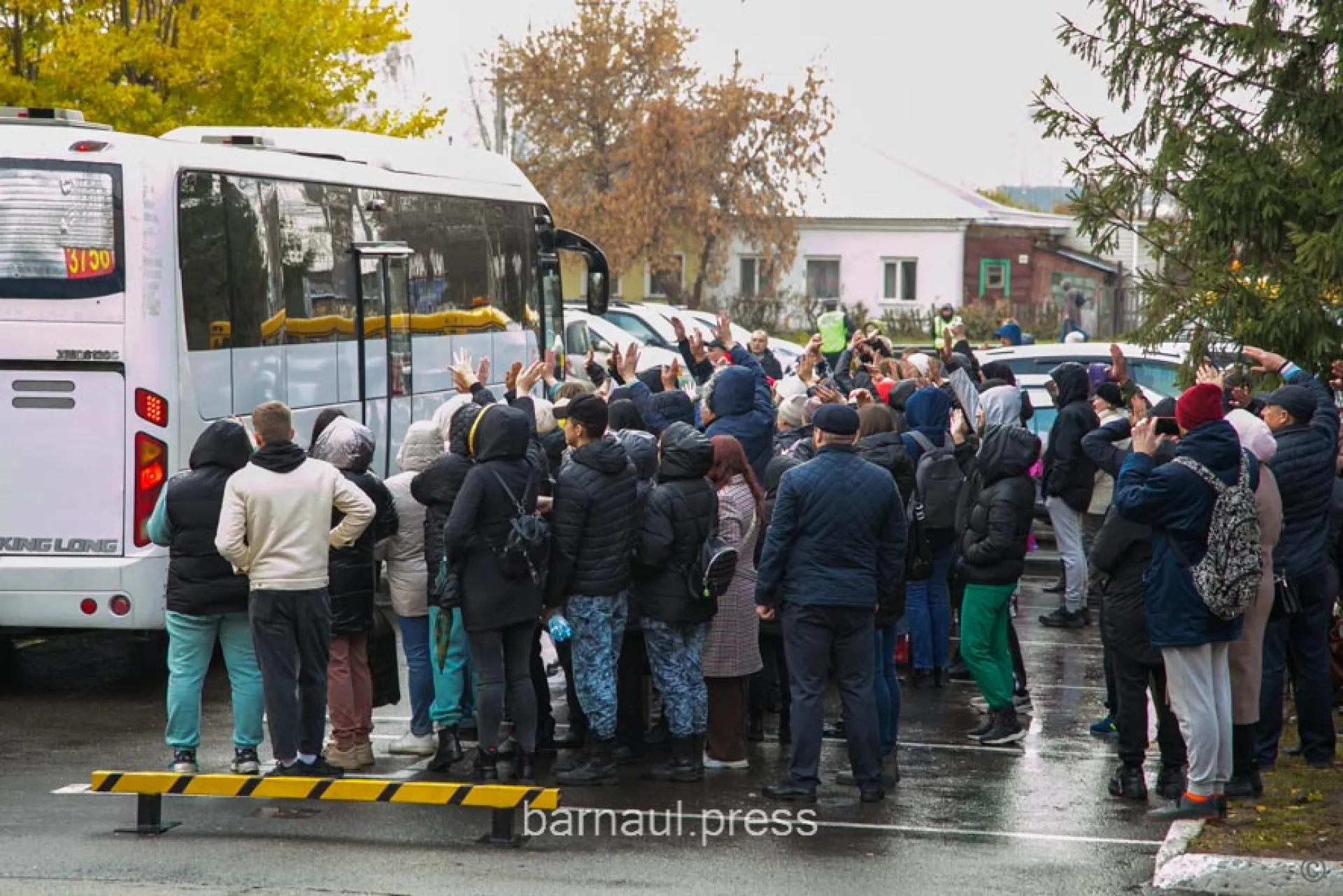 В Барнауле продолжается отправка мобилизованных В Барнауле продолжается отправка мобилизованных