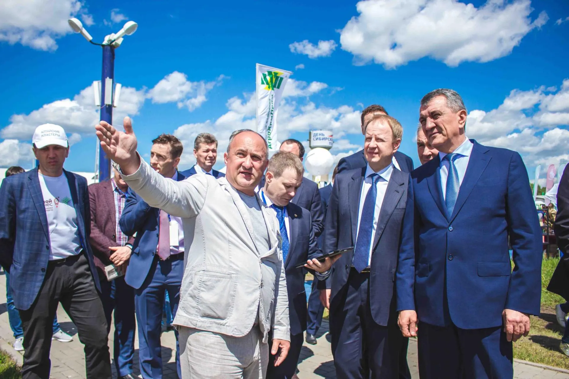 Фоторепортаж: агропромышленный форум «День сибирского поля – 2019» Фоторепортаж: агропромышленный форум «День сибирского поля – 2019»