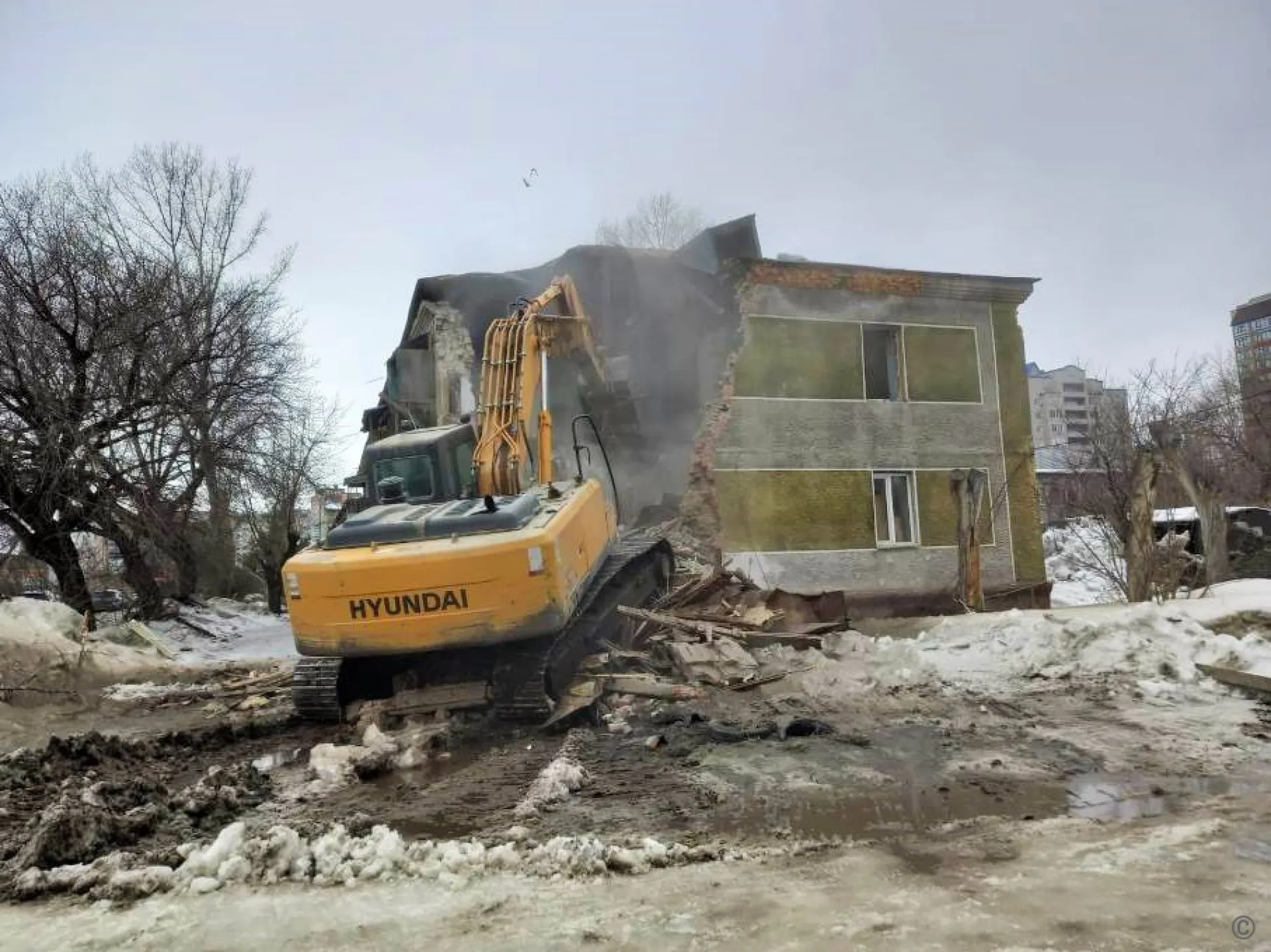 11 аварийных домов снесли в Барнауле с начала 2023 года 11 аварийных домов снесли в Барнауле с начала 2023 года
