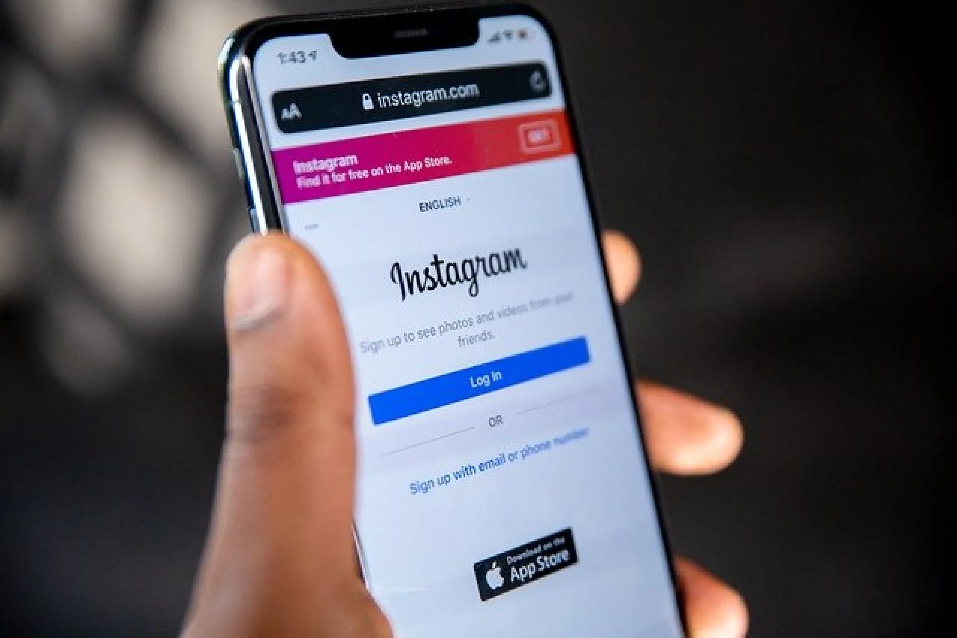 Роскомнадзор ограничит работу Instagram в России Роскомнадзор ограничит работу Instagram в России