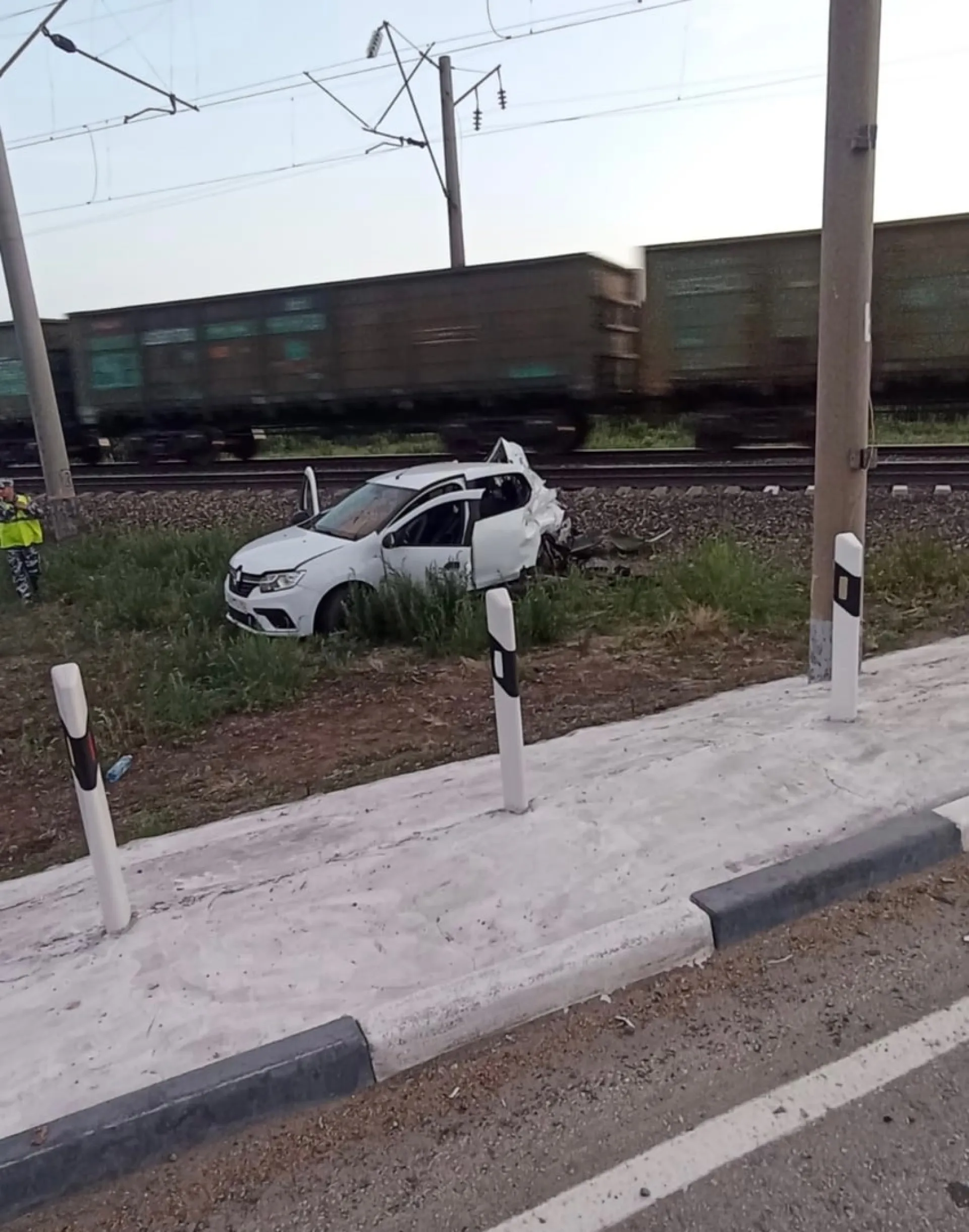 В Алтайском крае транспортной прокуратурой выясняются обстоятельства столкновения автомобиля с поездом на железнодорожном переезде В Алтайском крае транспортной прокуратурой выясняются обстоятельства столкновения автомобиля с поездом на железнодорожном переезде