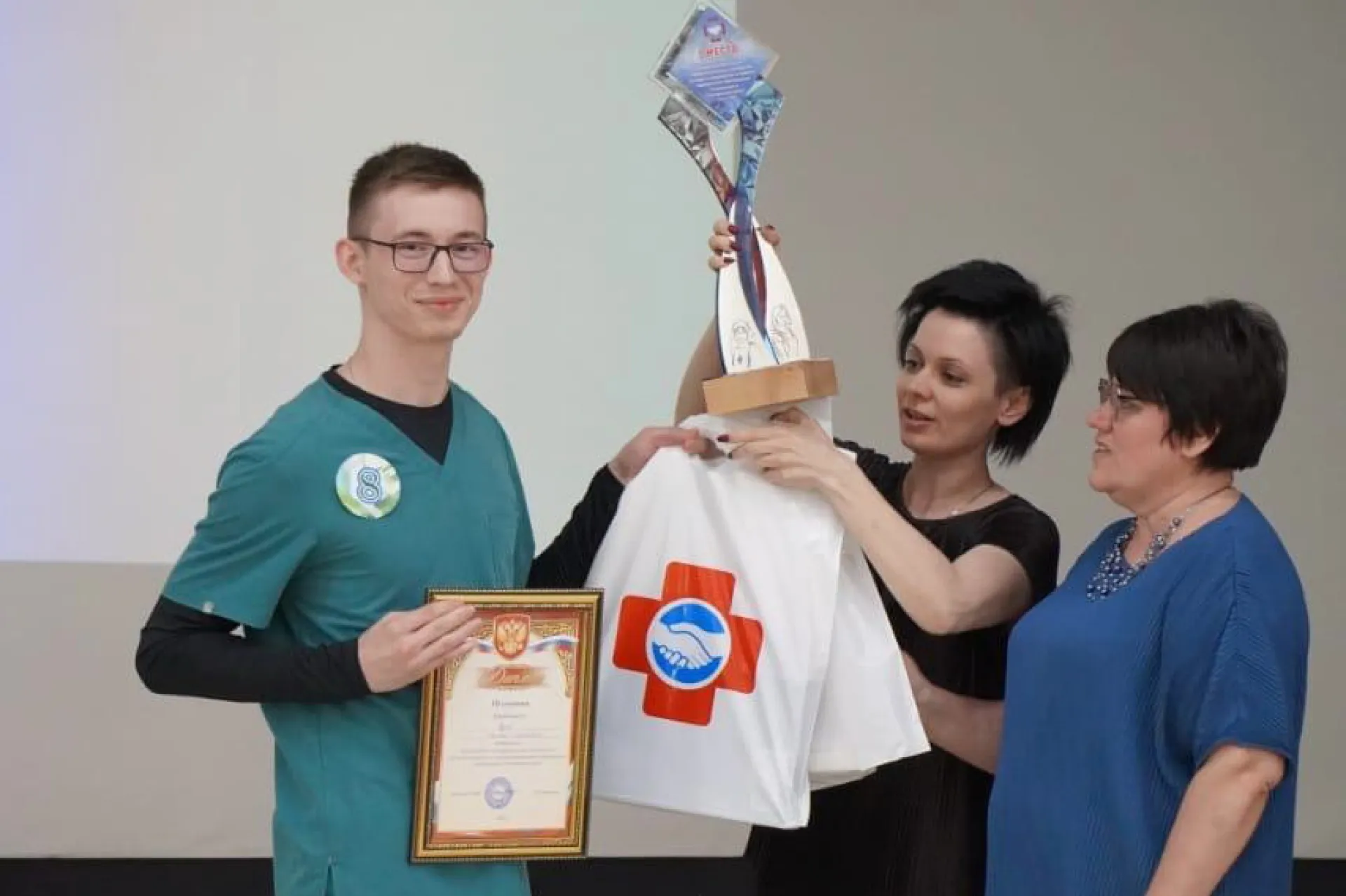 Медицинский брат из Барнаула стал призером всероссийского конкурса профмастерства Медицинский брат из Барнаула стал призером всероссийского конкурса профмастерства