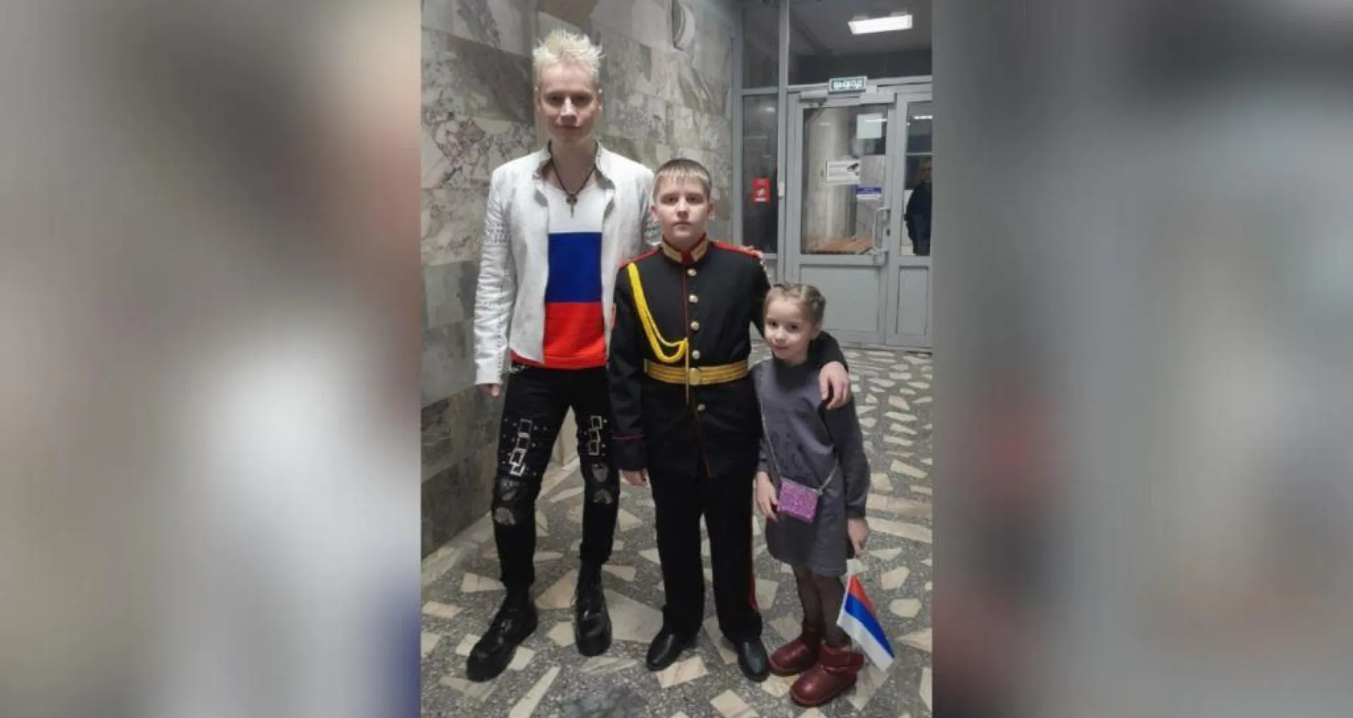Мальчик из Барнаула поблагодарил SHAMAN за совместное исполнение песни на крупнейшей концертной площадке города Мальчик из Барнаула поблагодарил SHAMAN за совместное исполнение песни на крупнейшей концертной площадке города