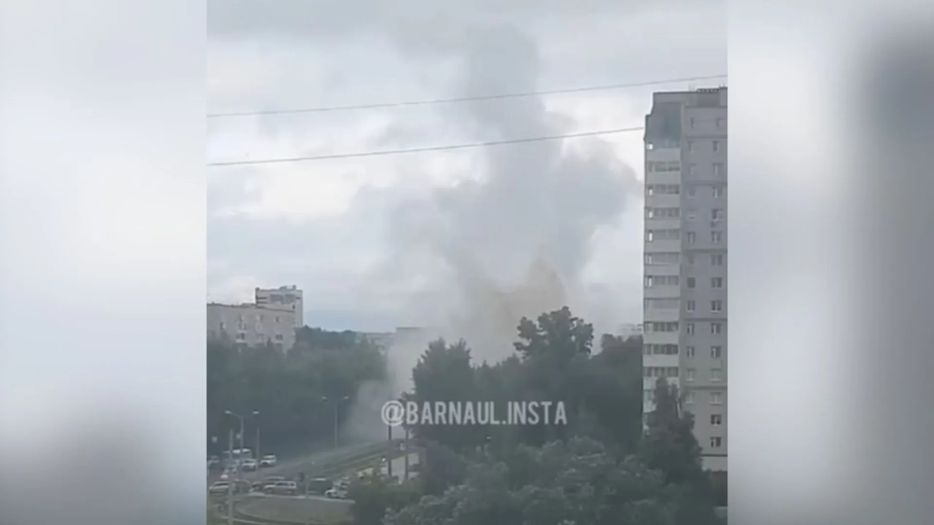Барнаульцы засняли на видео большой коммунальный фонтан Барнаульцы засняли на видео большой коммунальный фонтан