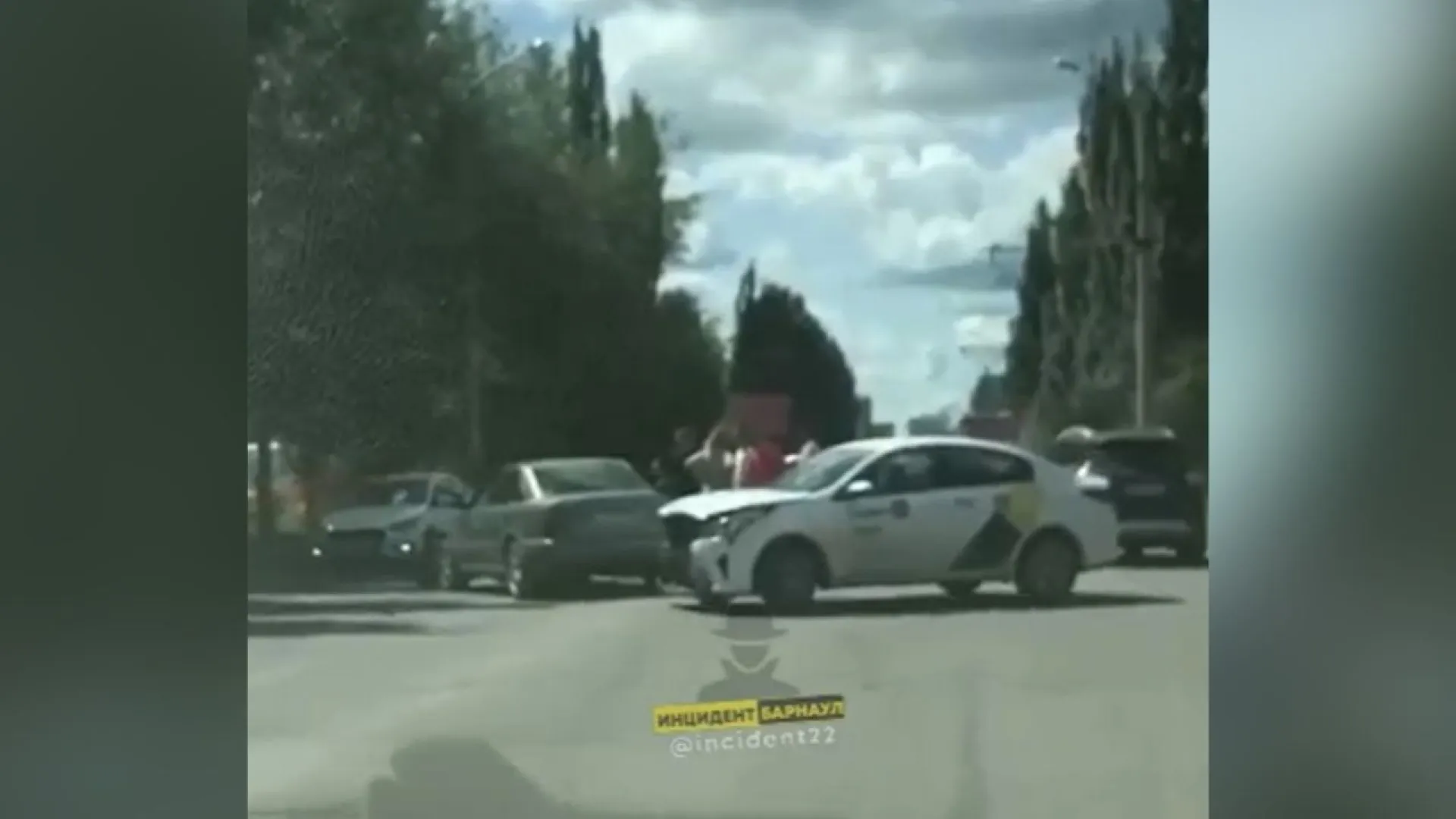 В Индустриальном районе Барнаула произошло ДТП