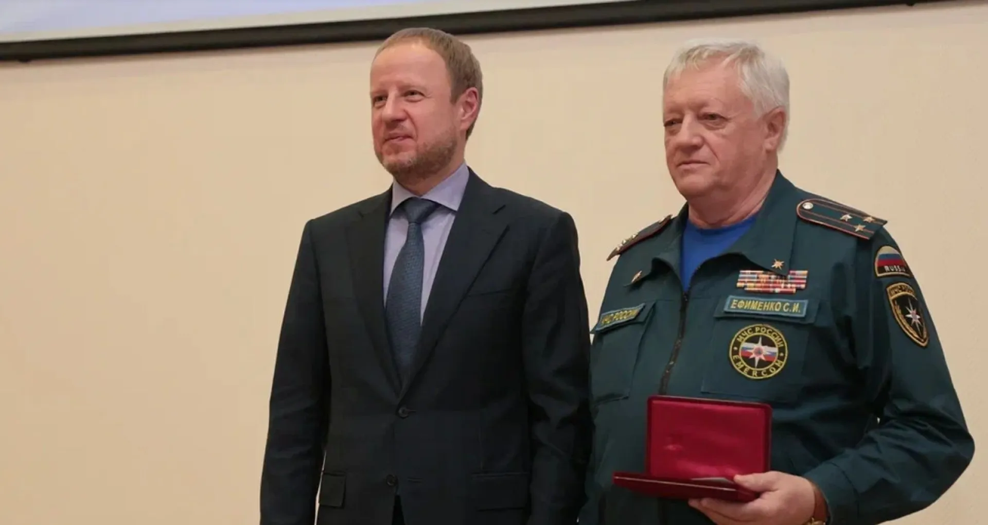Губернатор Виктор Томенко провел заседание комиссии Алтайского края по предупреждению и ликвидации ЧС Губернатор Виктор Томенко провел заседание комиссии Алтайского края по предупреждению и ликвидации ЧС