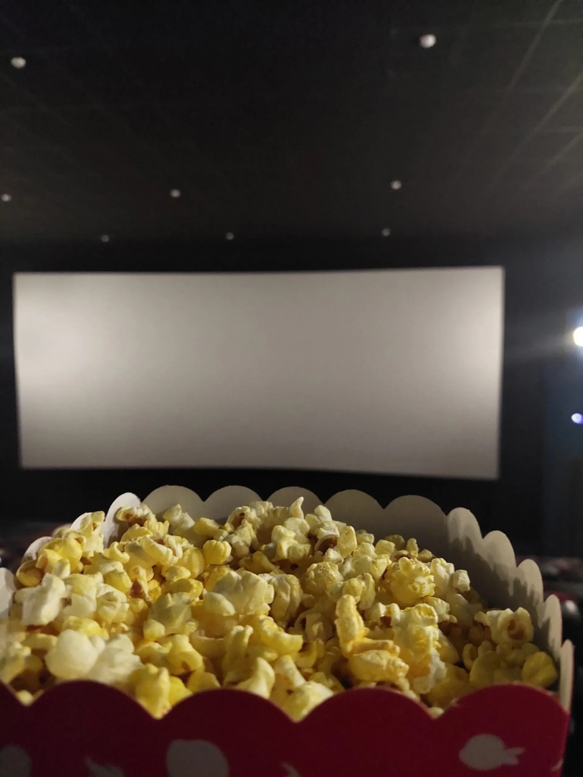 Крош и Ёжик из «Смешариков» превратятся в обычных детей в новом полнометражном фильме. Сценарий писал автор «Ночного Дозора» Крош и Ёжик из «Смешариков» превратятся в обычных детей в новом полнометражном фильме. Сценарий писал автор «Ночного Дозора»