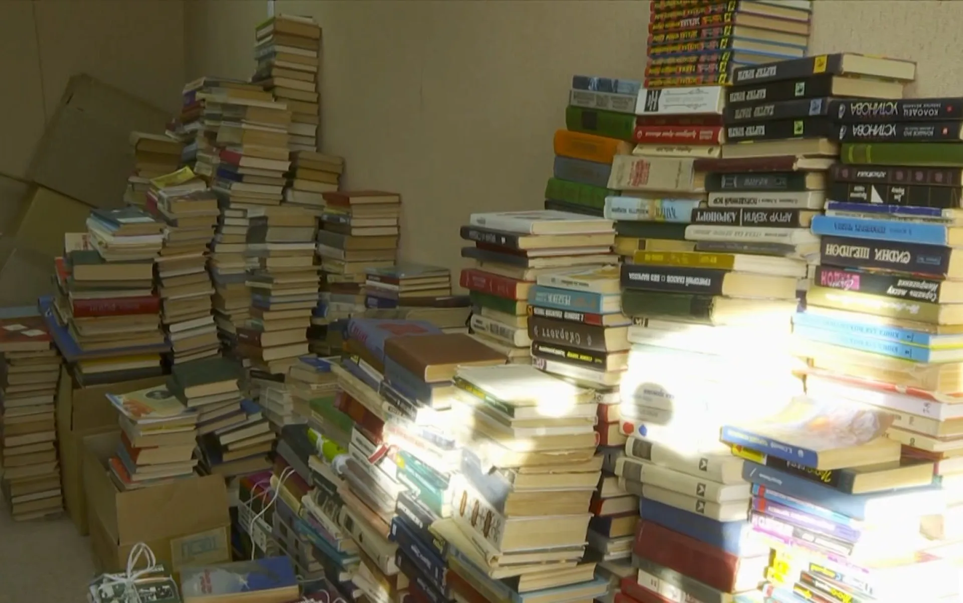 В детском технопарке Алтайского края «Кванториум.22» появился свой книжный шкаф В детском технопарке Алтайского края «Кванториум.22» появился свой книжный шкаф