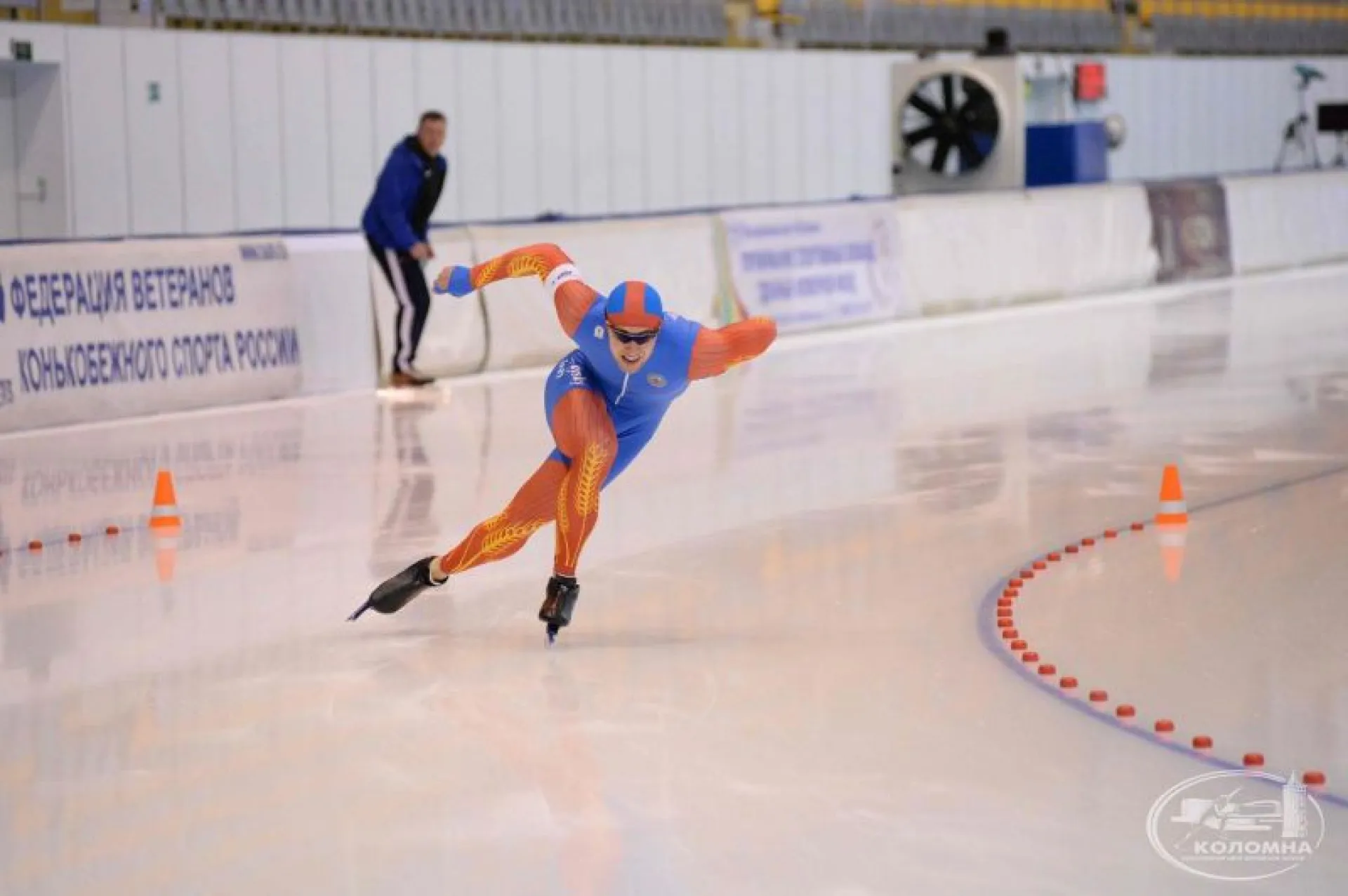 Алтайский спортсмен стал двукратным чемпионом России по конькобежному спорту на отдельных дистанциях