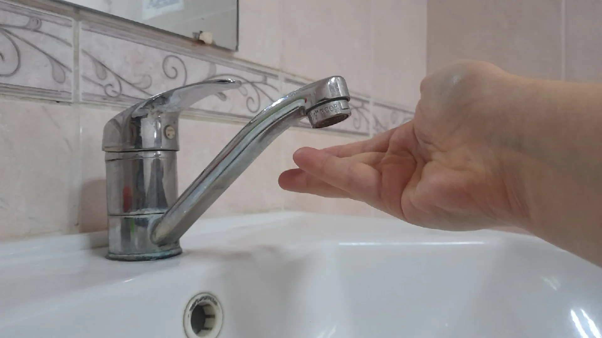 Холодную воду временно отключат в пригороде Барнаула Холодную воду временно отключат в пригороде Барнаула