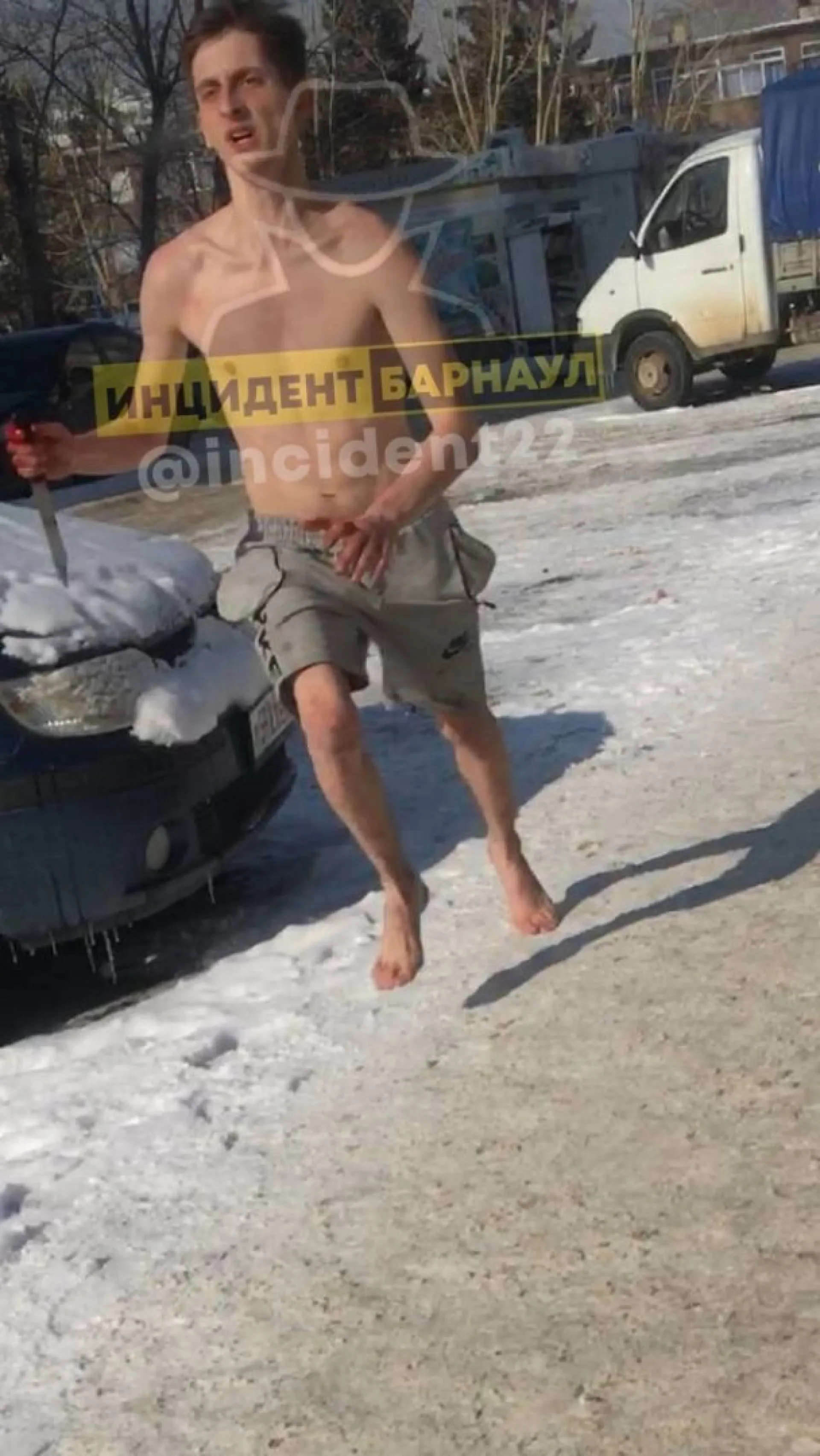 Бегавшего после убийства по улицам с ножом в руках барнаульца признали невменяемым Бегавшего после убийства по улицам с ножом в руках барнаульца признали невменяемым