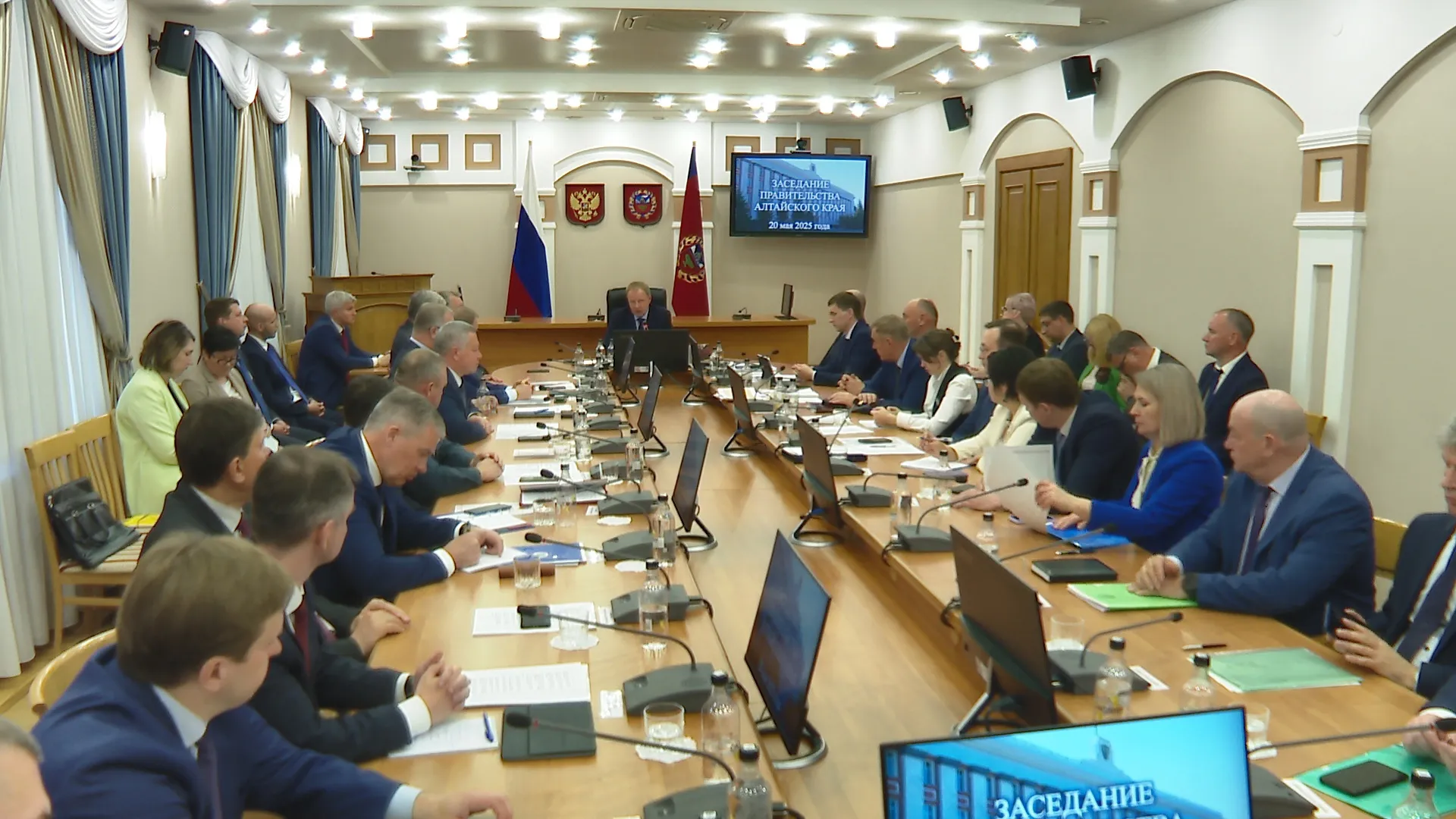 Алтайский край находится в лидерах среди субъектов СФО по темпу роста собственных доходов бюджета Алтайский край находится в лидерах среди субъектов СФО по темпу роста собственных доходов бюджета