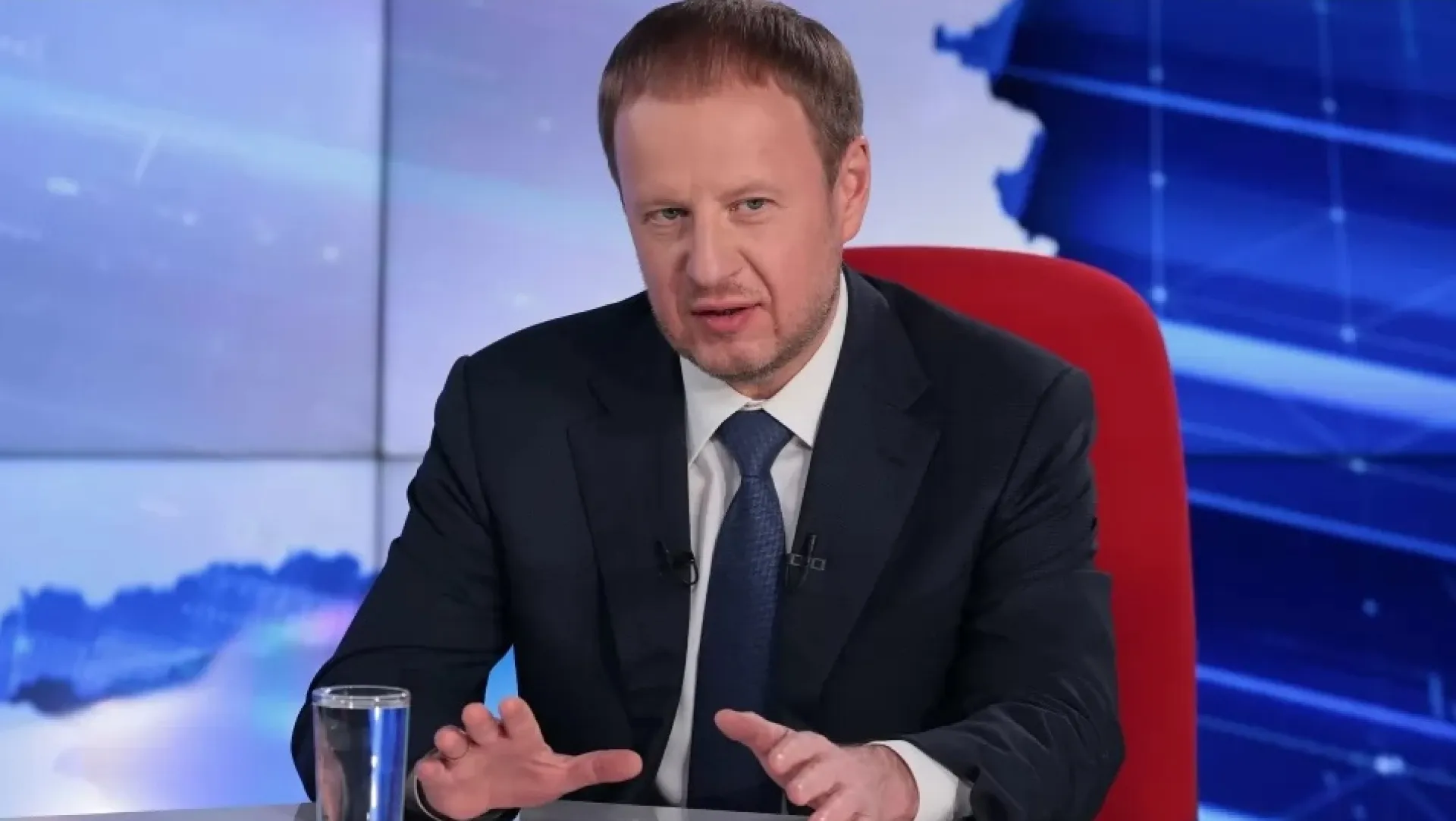 Виктор Томенко обсудил ситуацию с коронавирусом в Алтайском крае с председателем правительства России Виктор Томенко обсудил ситуацию с коронавирусом в Алтайском крае с председателем правительства России