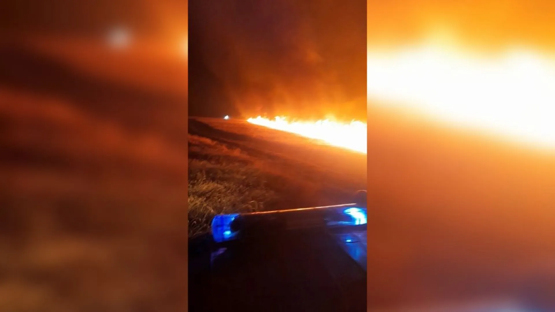 Гроза стала причиной пожара на поле в Алтайском крае Гроза стала причиной пожара на поле в Алтайском крае