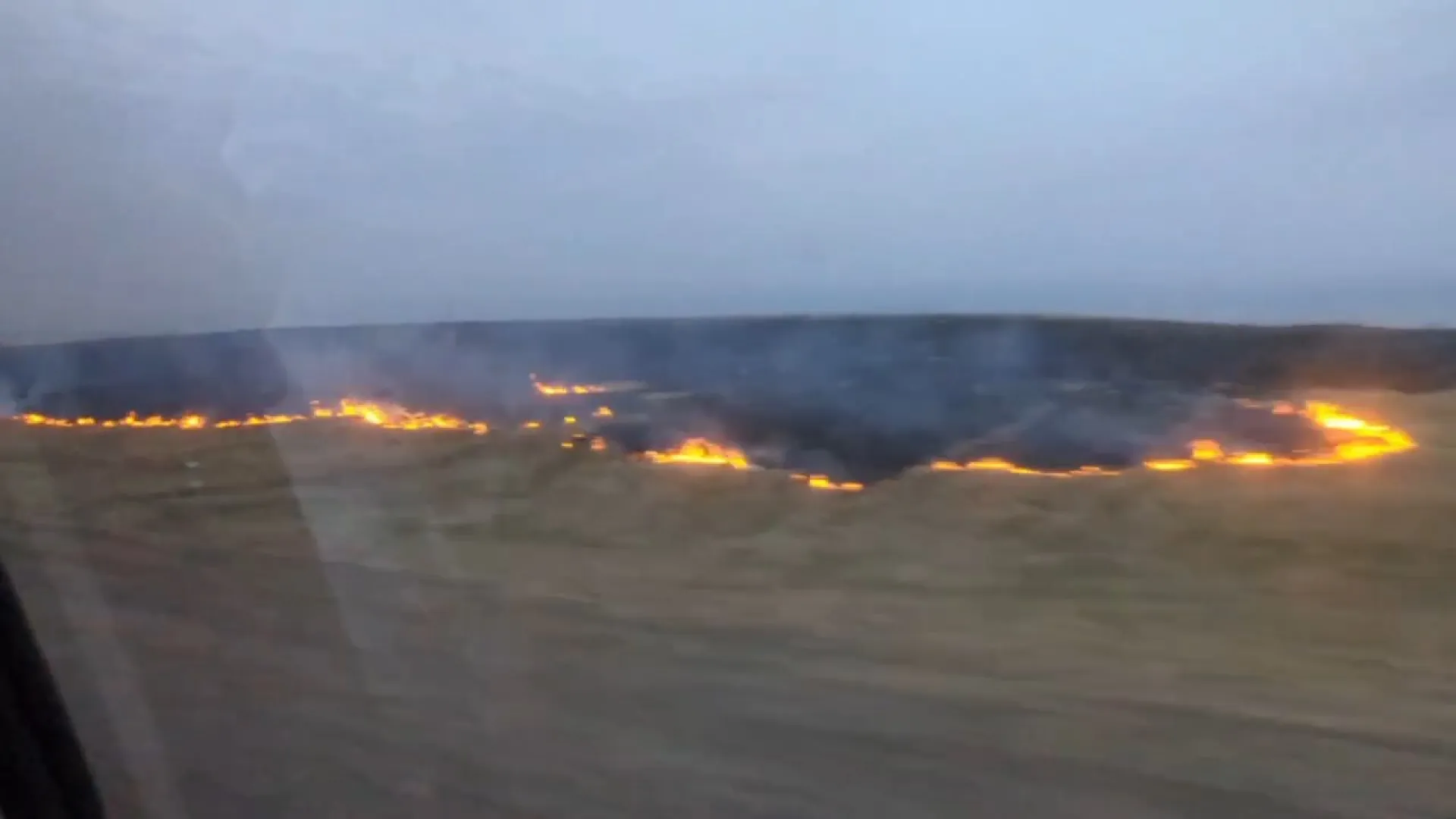 «Проводится плановый отжиг»: глава Калманского района объяснила происхождение огня на полях «Проводится плановый отжиг»: глава Калманского района объяснила происхождение огня на полях