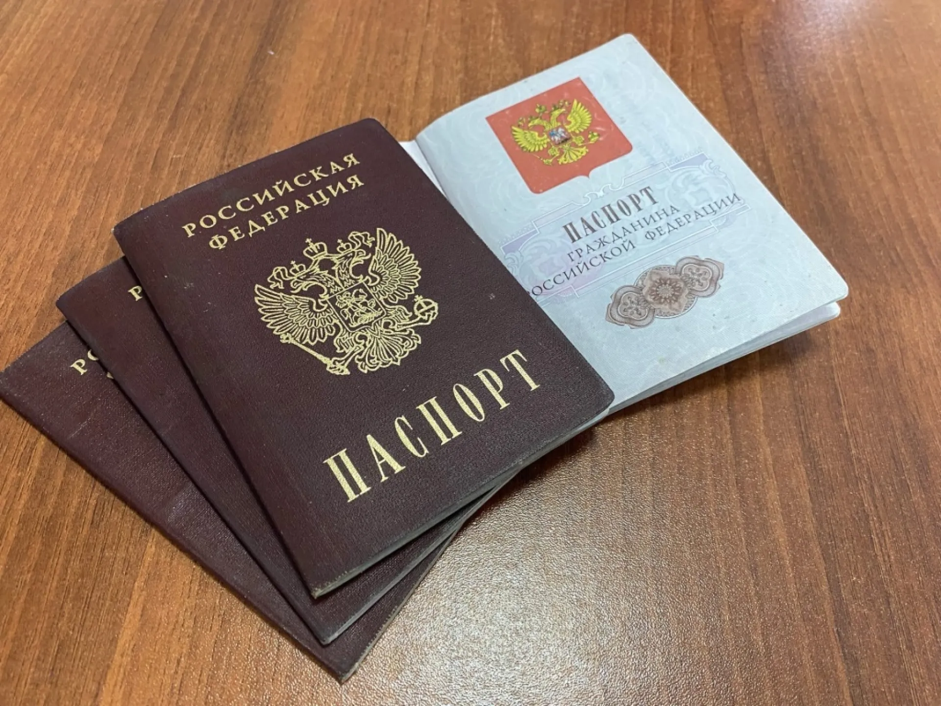 Жители ДНР, ЛНР и Украины смогут получить российское гражданство в упрощённом порядке Жители ДНР, ЛНР и Украины смогут получить российское гражданство в упрощённом порядке