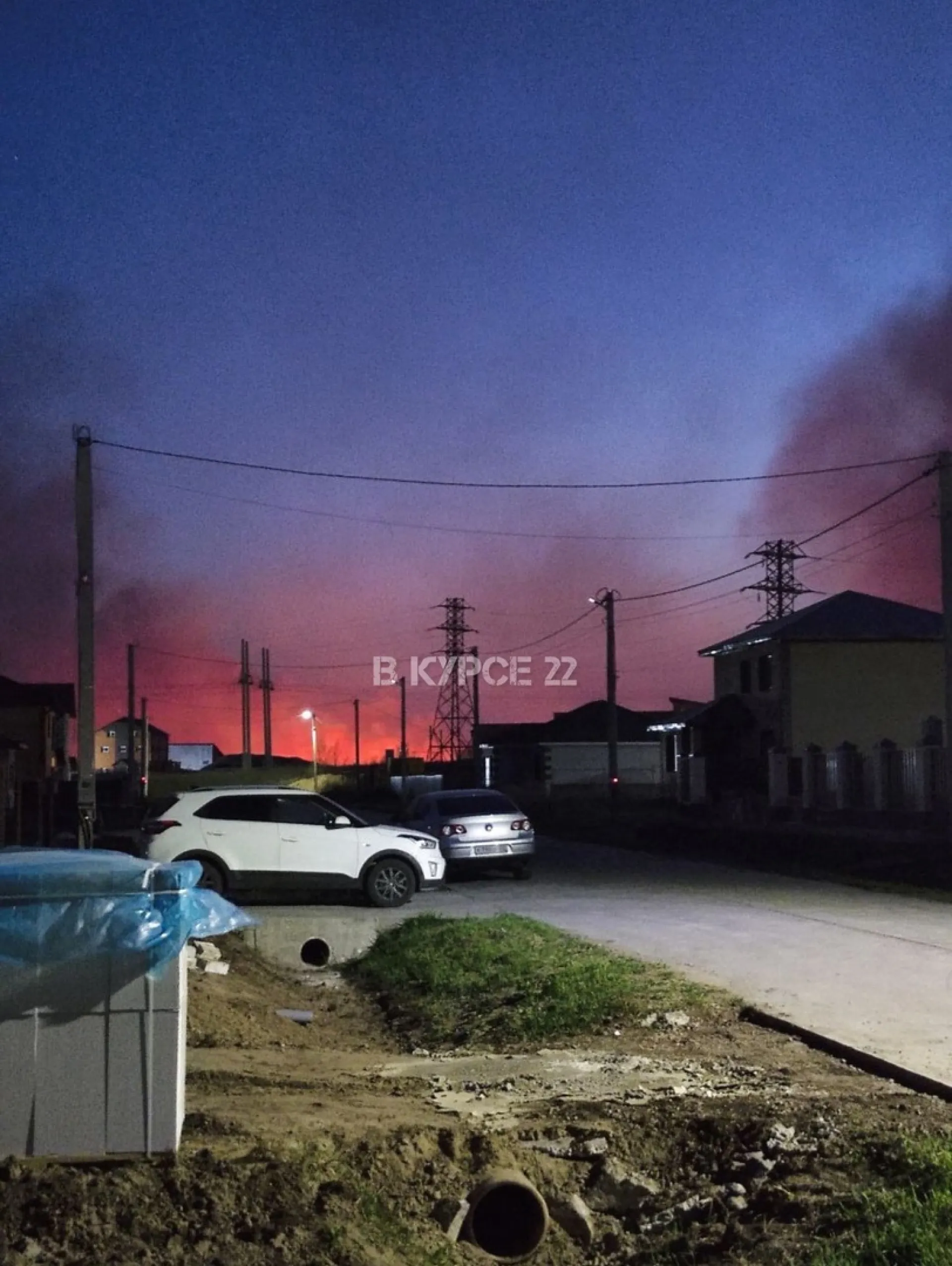 Поля загорелись около Барнаула Поля загорелись около Барнаула
