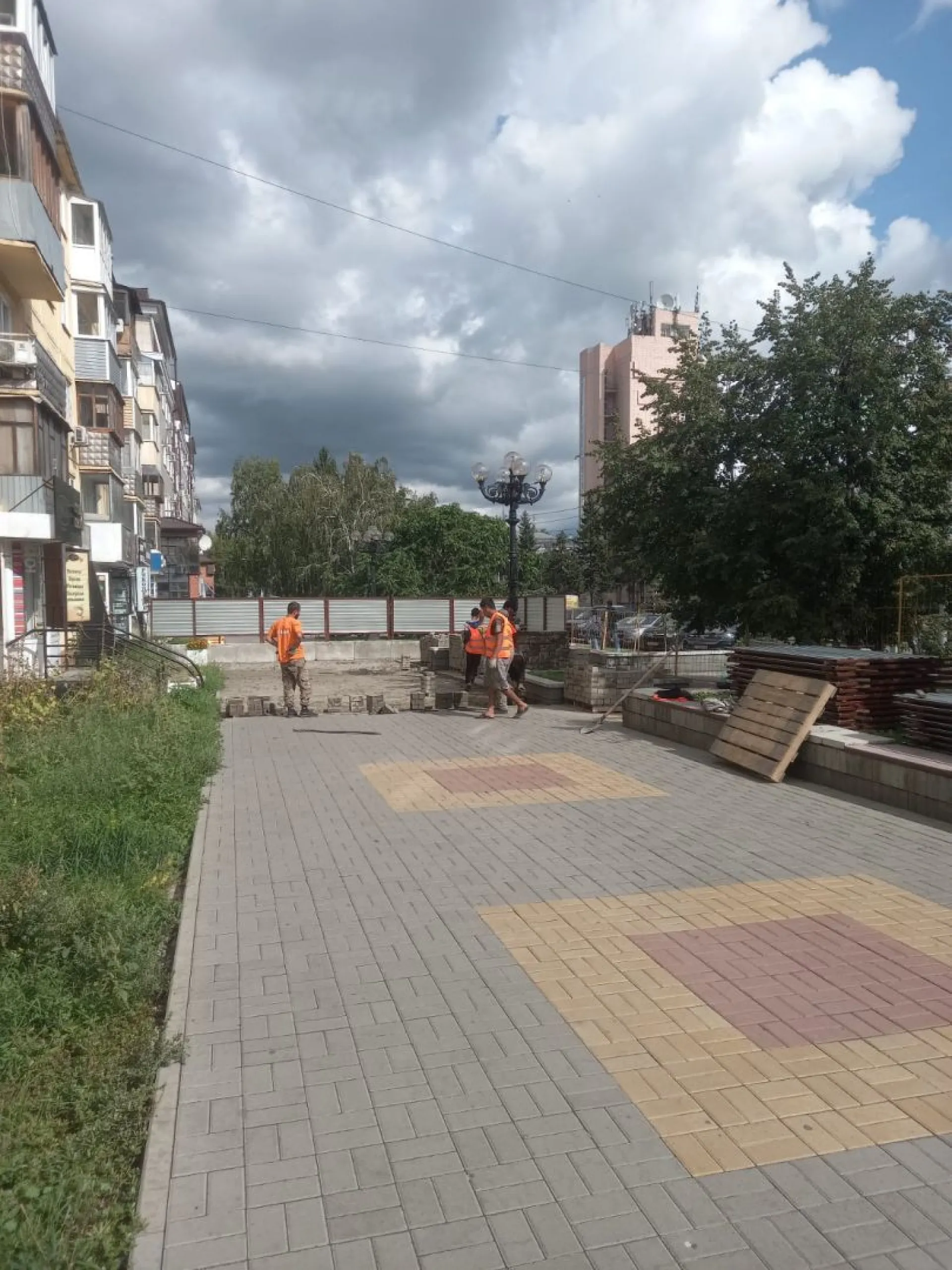 СГК начала перекладку теплосети на одной из центральных улиц Барнаула СГК начала перекладку теплосети на одной из центральных улиц Барнаула