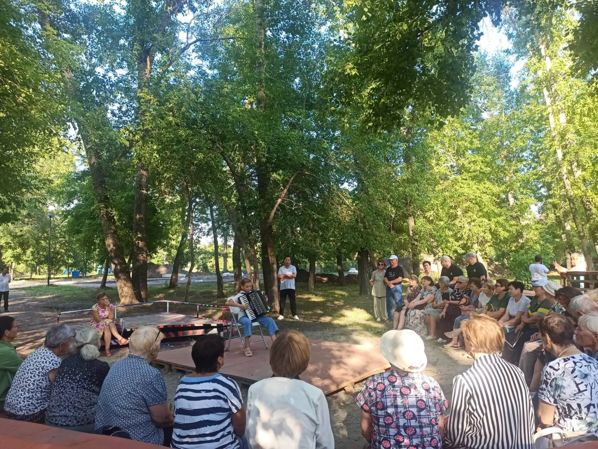Барнаульцев приглашают на последний в сезоне «Вечер песни под баян» Барнаульцев приглашают на последний в сезоне «Вечер песни под баян»