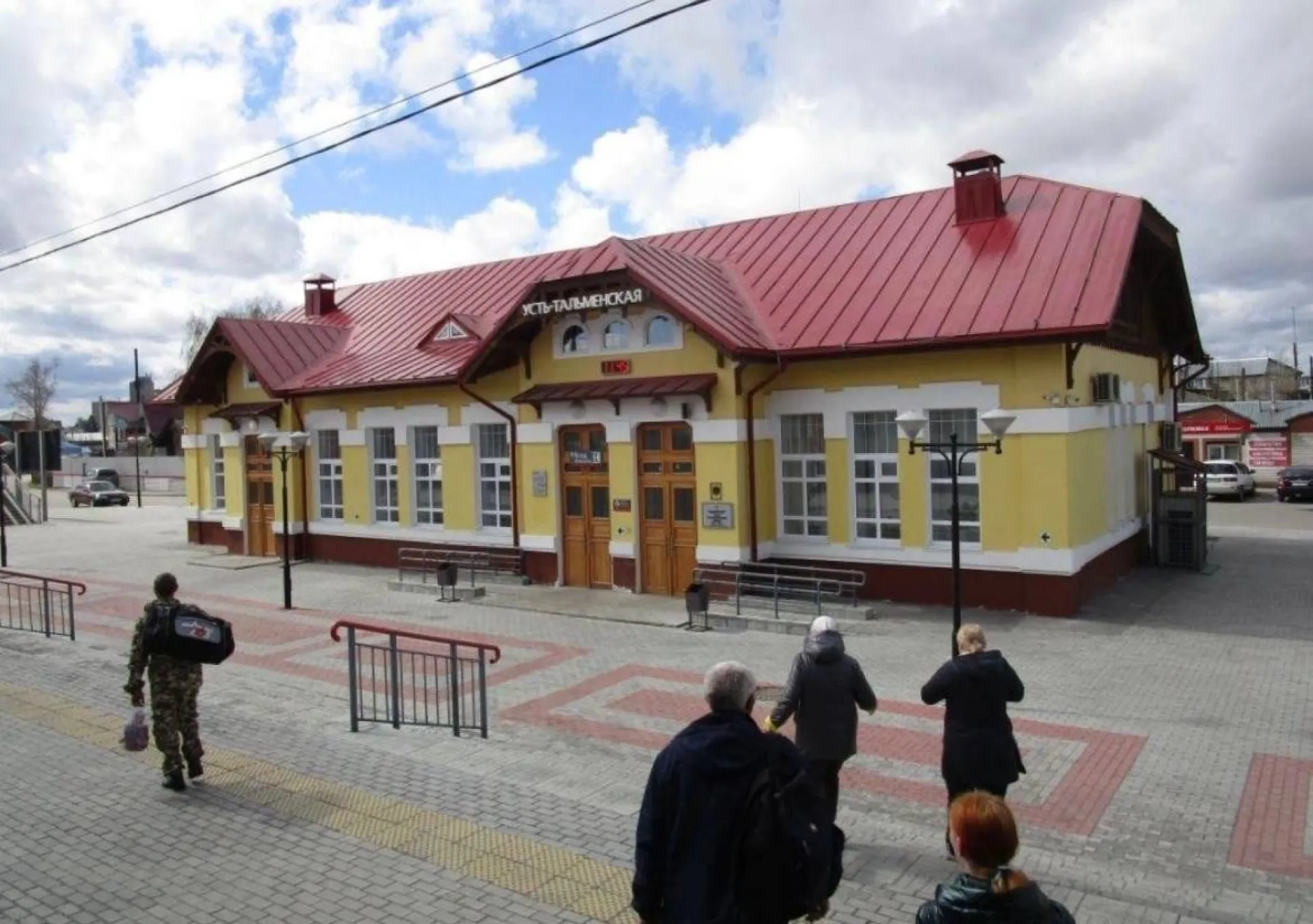 65-летняя женщина погибла под колесами поезда в Тальменском районе 65-летняя женщина погибла под колесами поезда в Тальменском районе