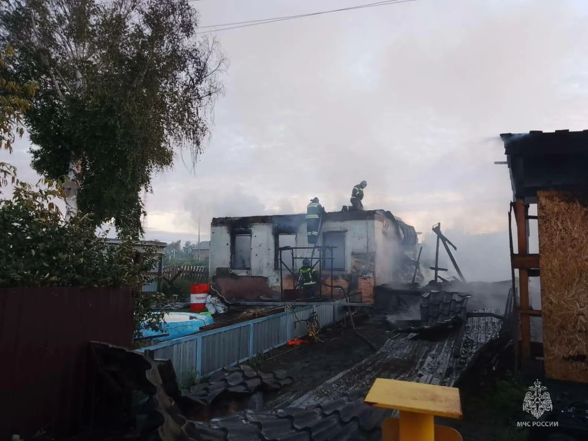 Крупный пожар произошел в Бийском районе Крупный пожар произошел в Бийском районе