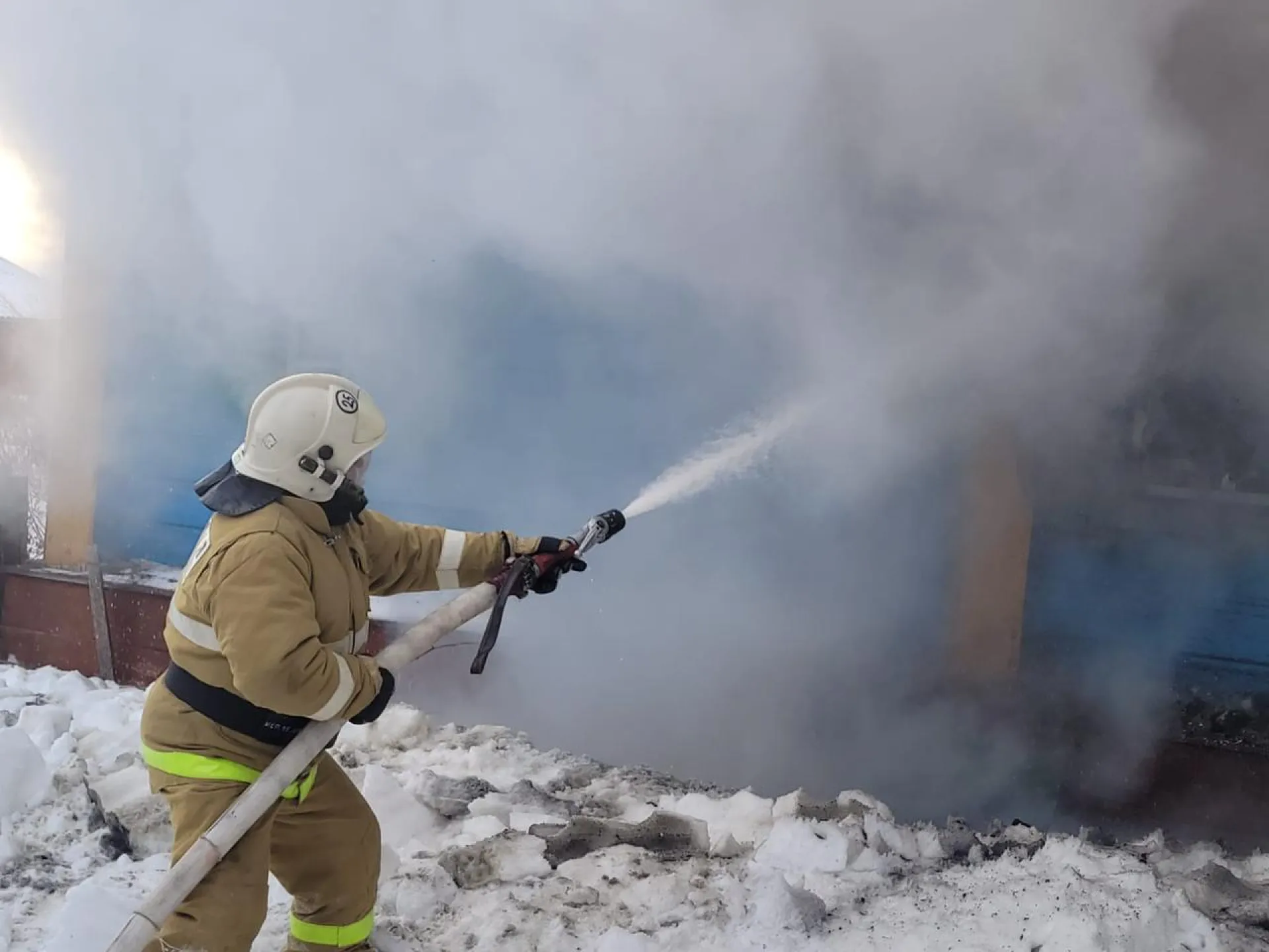 Газовый баллон взорвался в частном доме в Целинном районе Газовый баллон взорвался в частном доме в Целинном районе