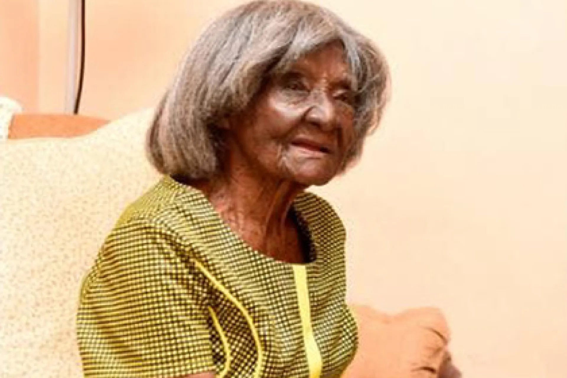 Женщина, отпраздновавшая 105-летие, поделилась секретом долголетия Женщина, отпраздновавшая 105-летие, поделилась секретом долголетия