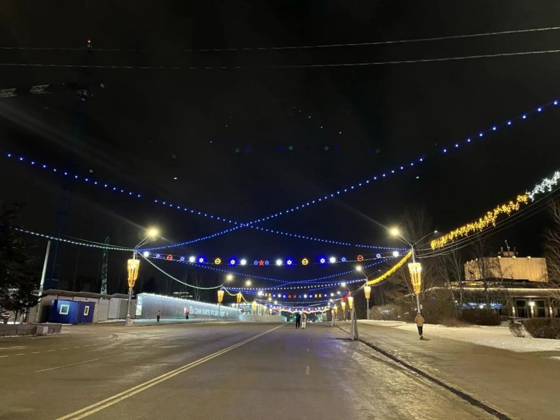 Главную городскую елку откроют сегодня в Барнауле Главную городскую елку откроют сегодня в Барнауле